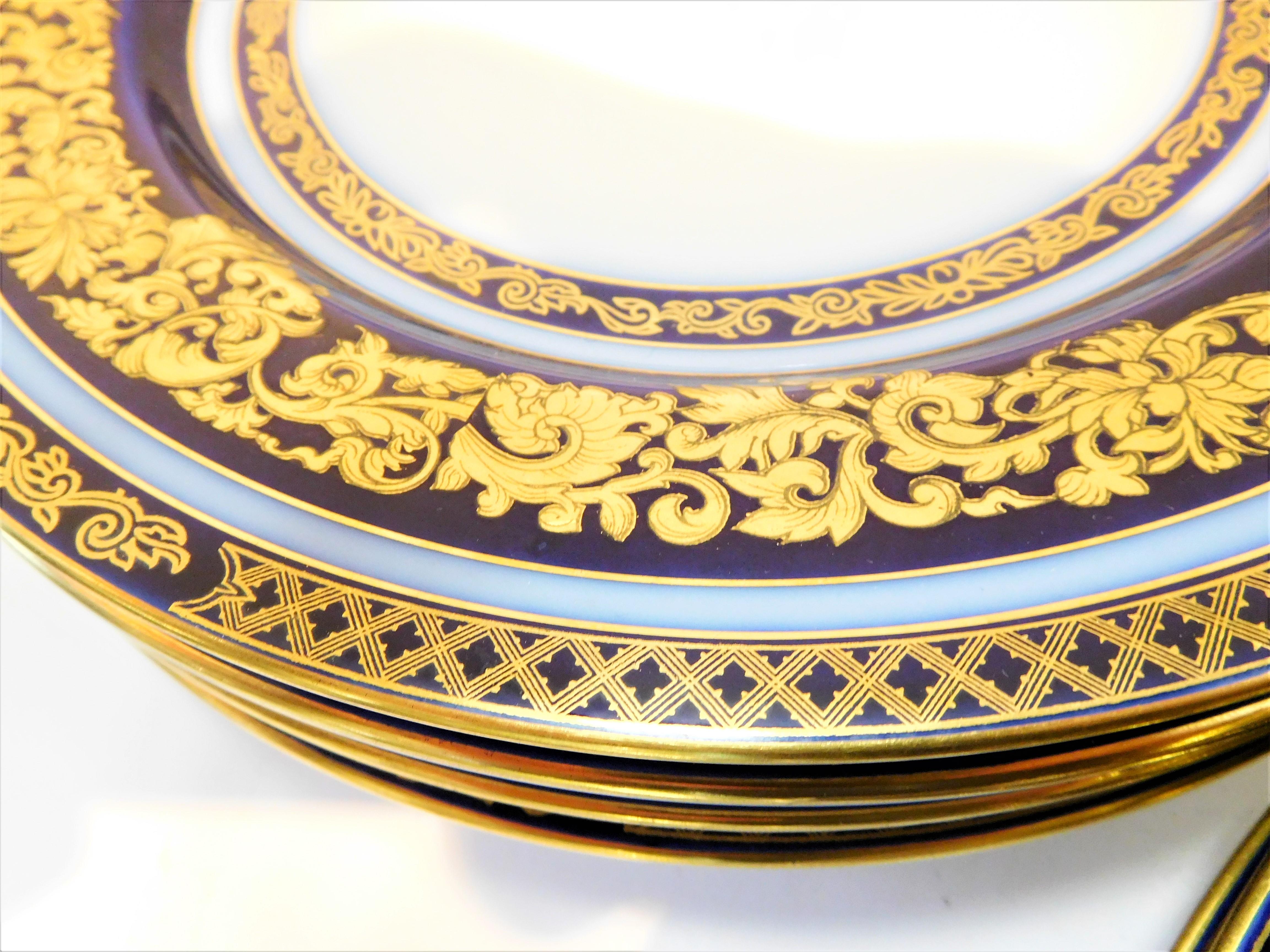 Set of 12 Tressemann & Vogt Cobalt & Gold Porcelain Dinner Plates, France, 1910 For Sale 7