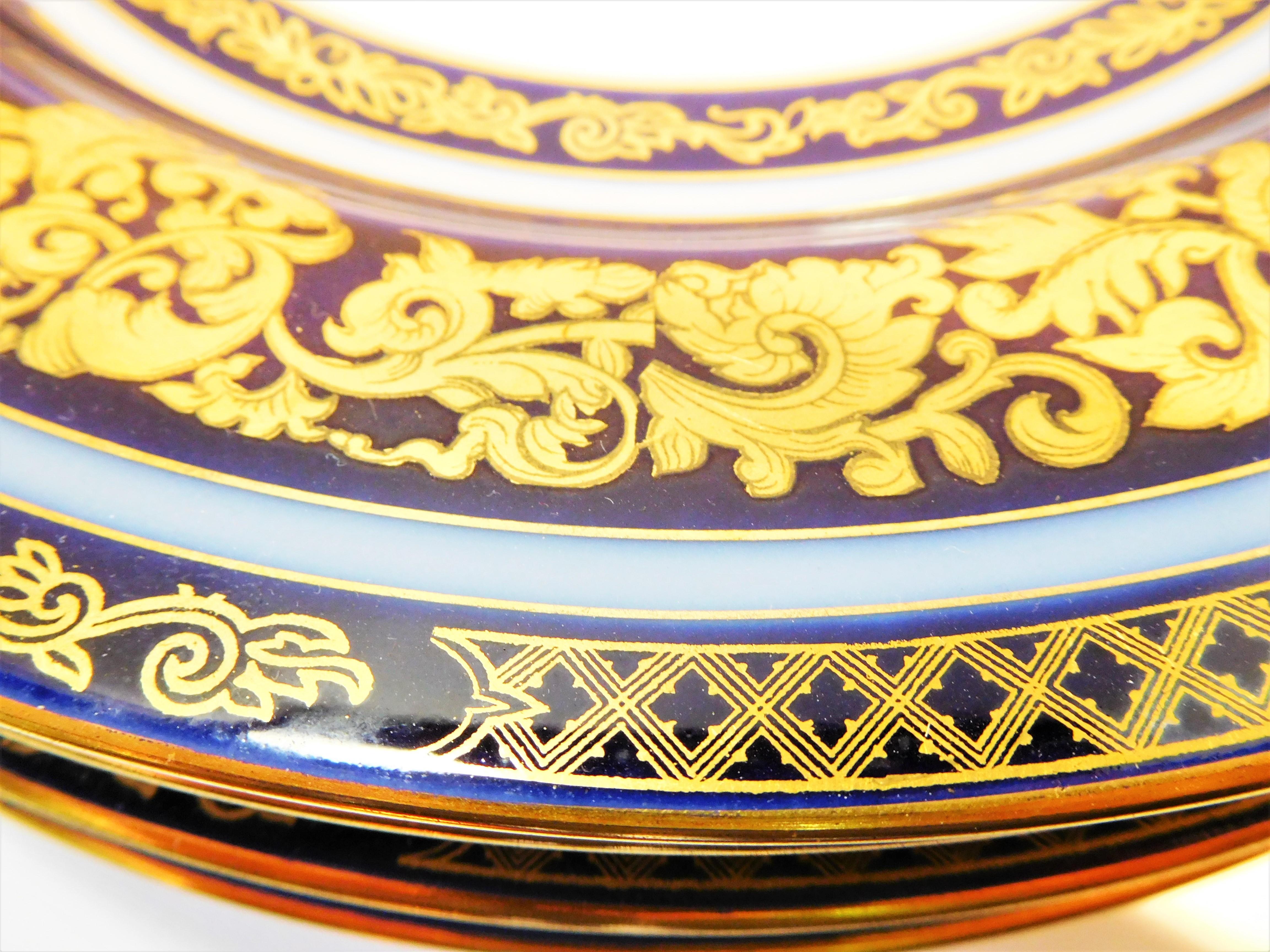 Set of 12 Tressemann & Vogt Cobalt & Gold Porcelain Dinner Plates, France, 1910 For Sale 8