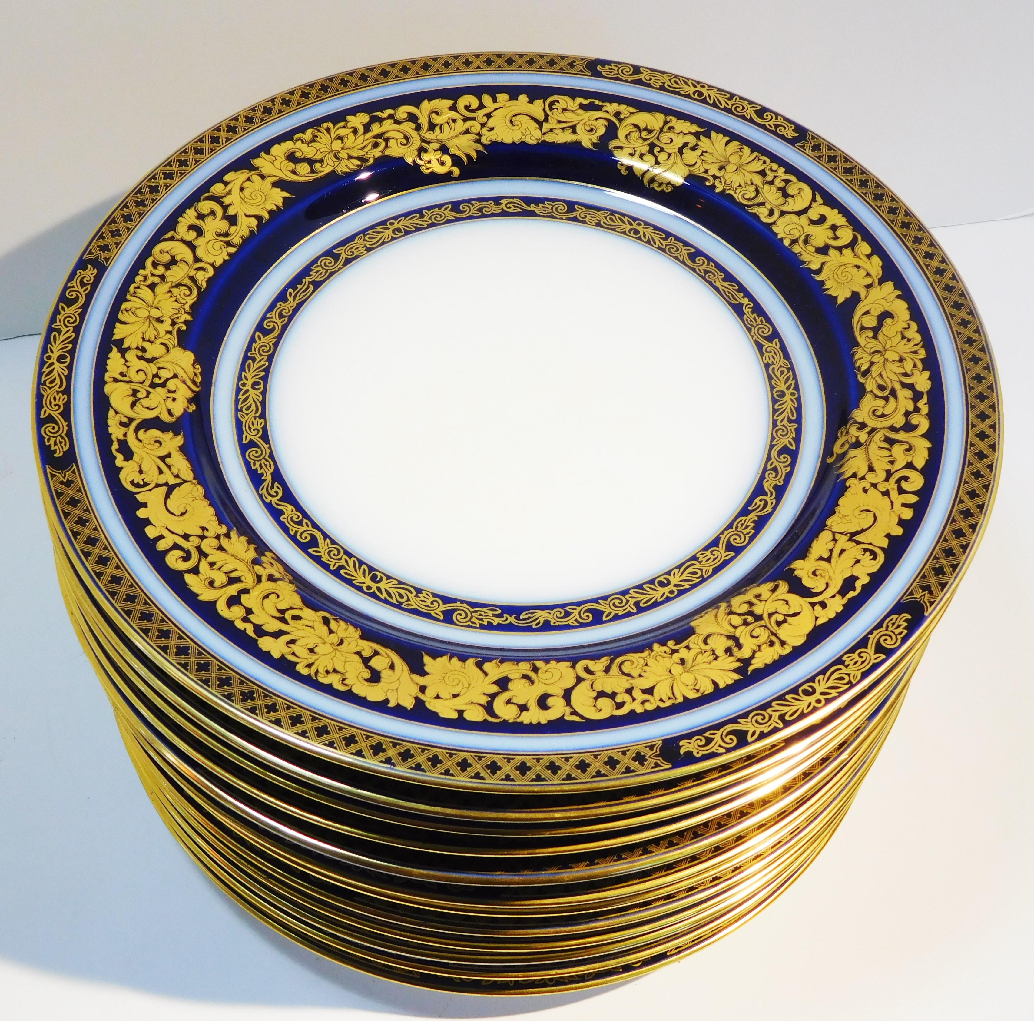 Belle Époque Set of 12 Tressemann & Vogt Cobalt & Gold Porcelain Dinner Plates, France, 1910 For Sale
