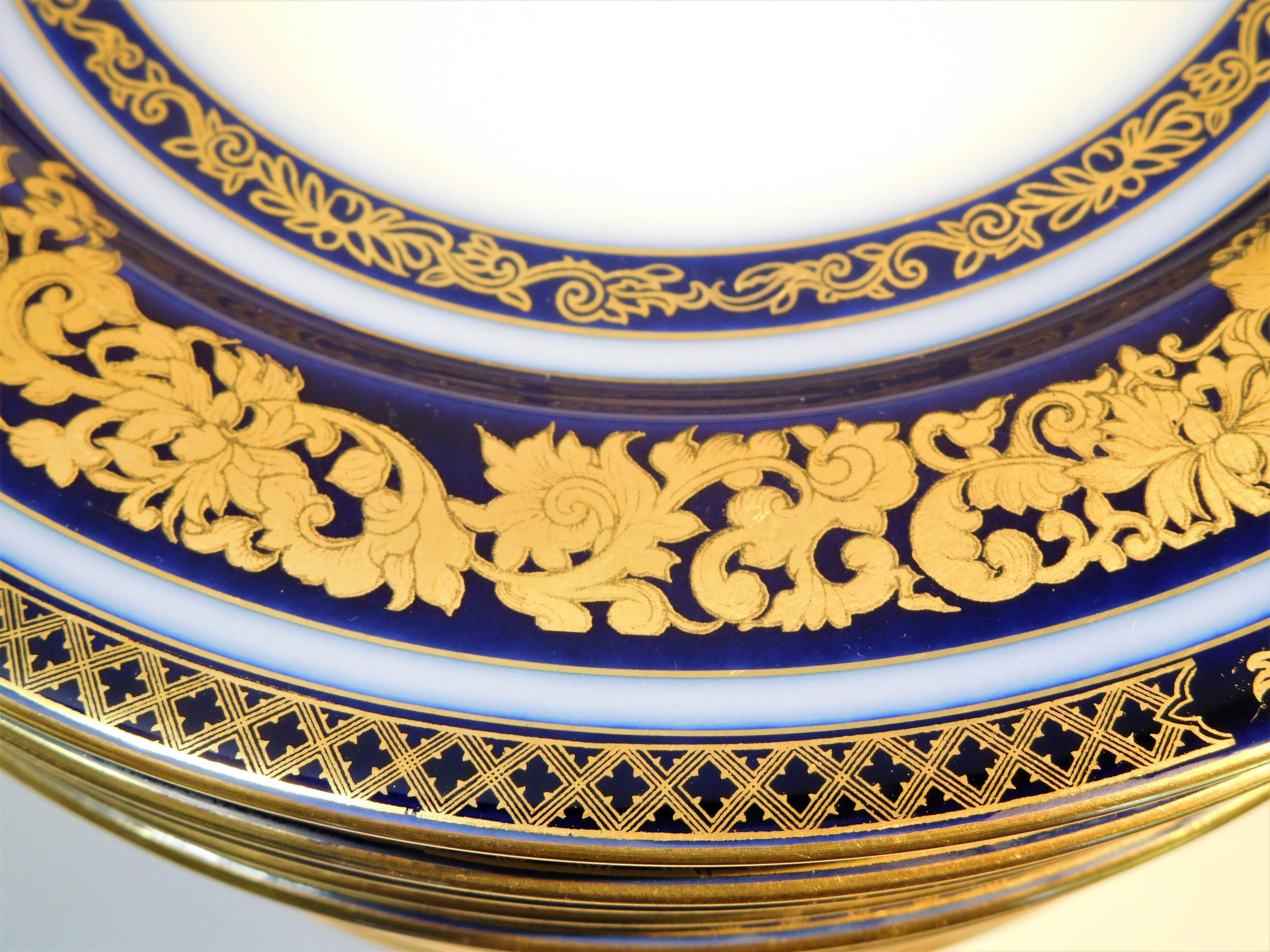 Enameled Set of 12 Tressemann & Vogt Cobalt & Gold Porcelain Dinner Plates, France, 1910 For Sale