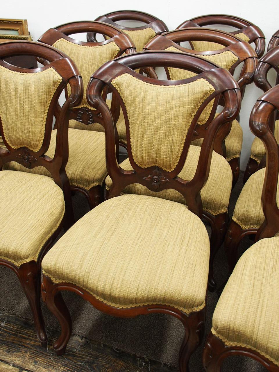 19th Century Set of 12 Victorian Mahogany Dining Chairs For Sale