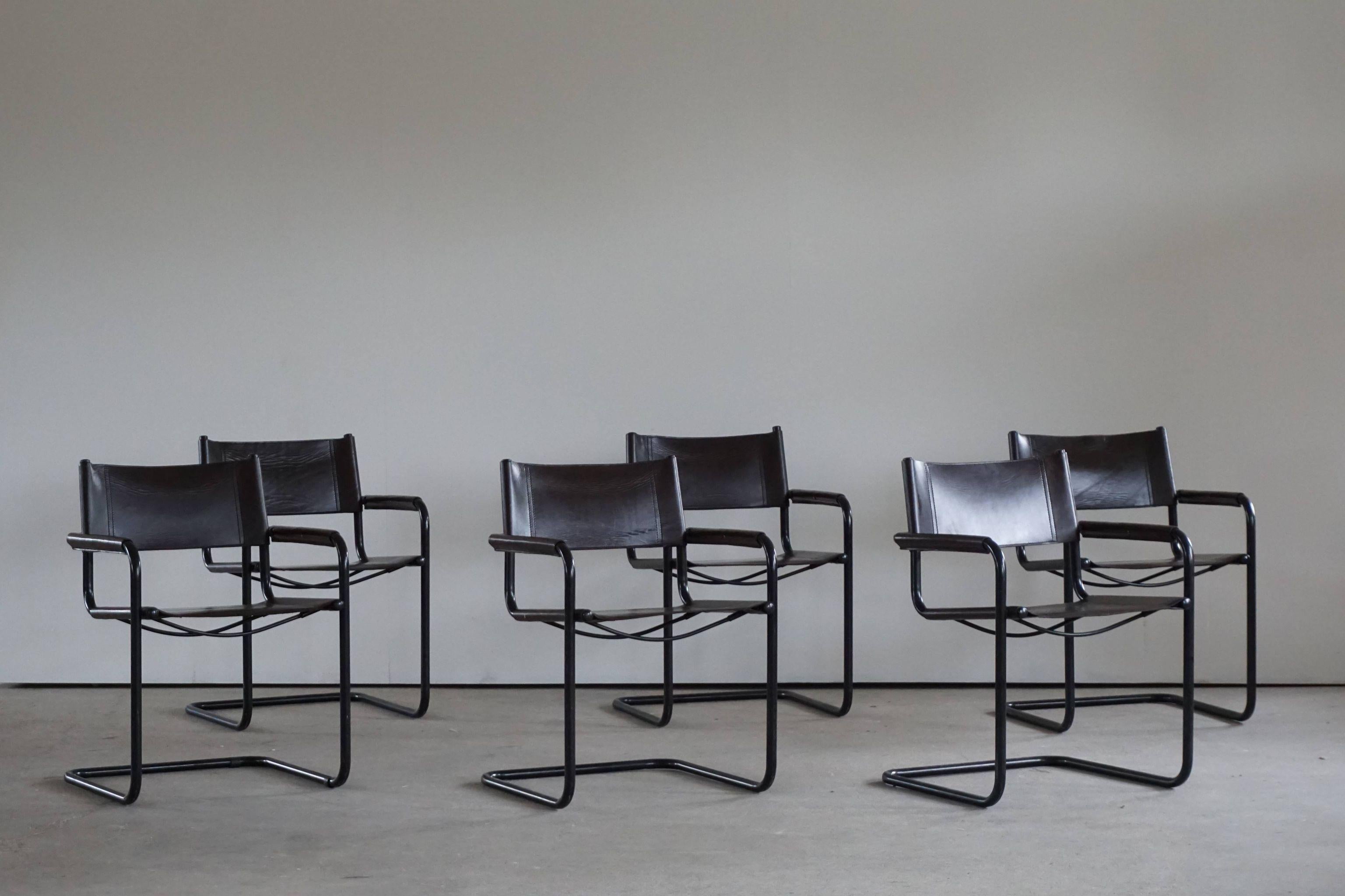 Ensemble de 12 fauteuils cantilever vintage en cuir marron par Linea Veam, Italie, années 70 4
