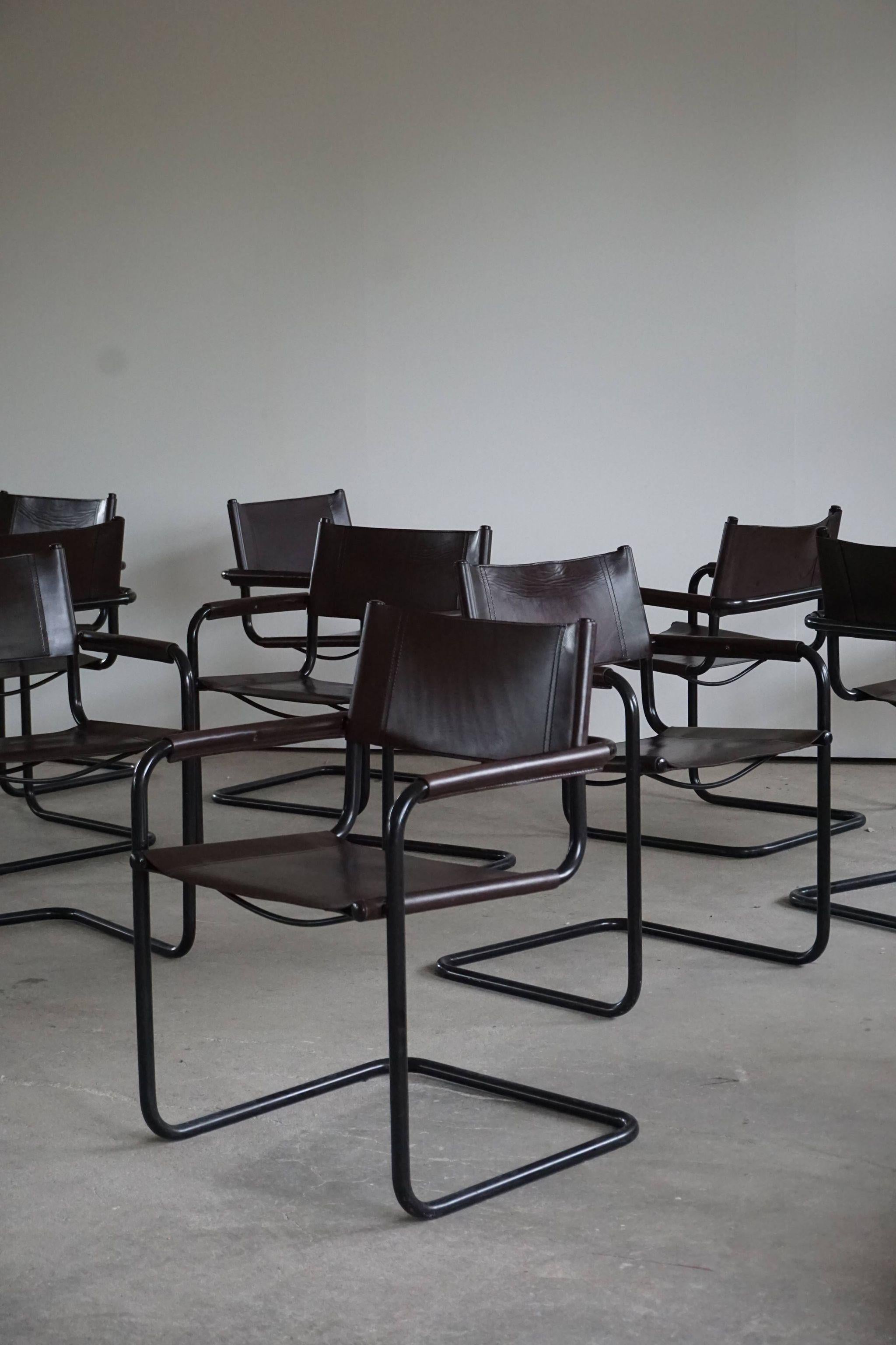 Ensemble de 12 fauteuils cantilever vintage en cuir marron par Linea Veam, Italie, années 70 10