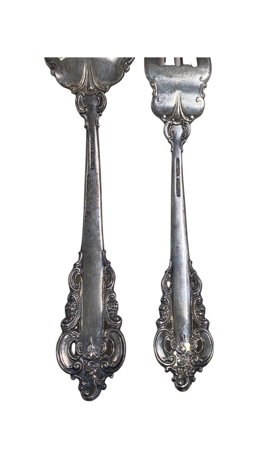 Set of 12 Wallace Grande Baroque Sterling Silver Flatware with Orignal Canteen For Sale 6