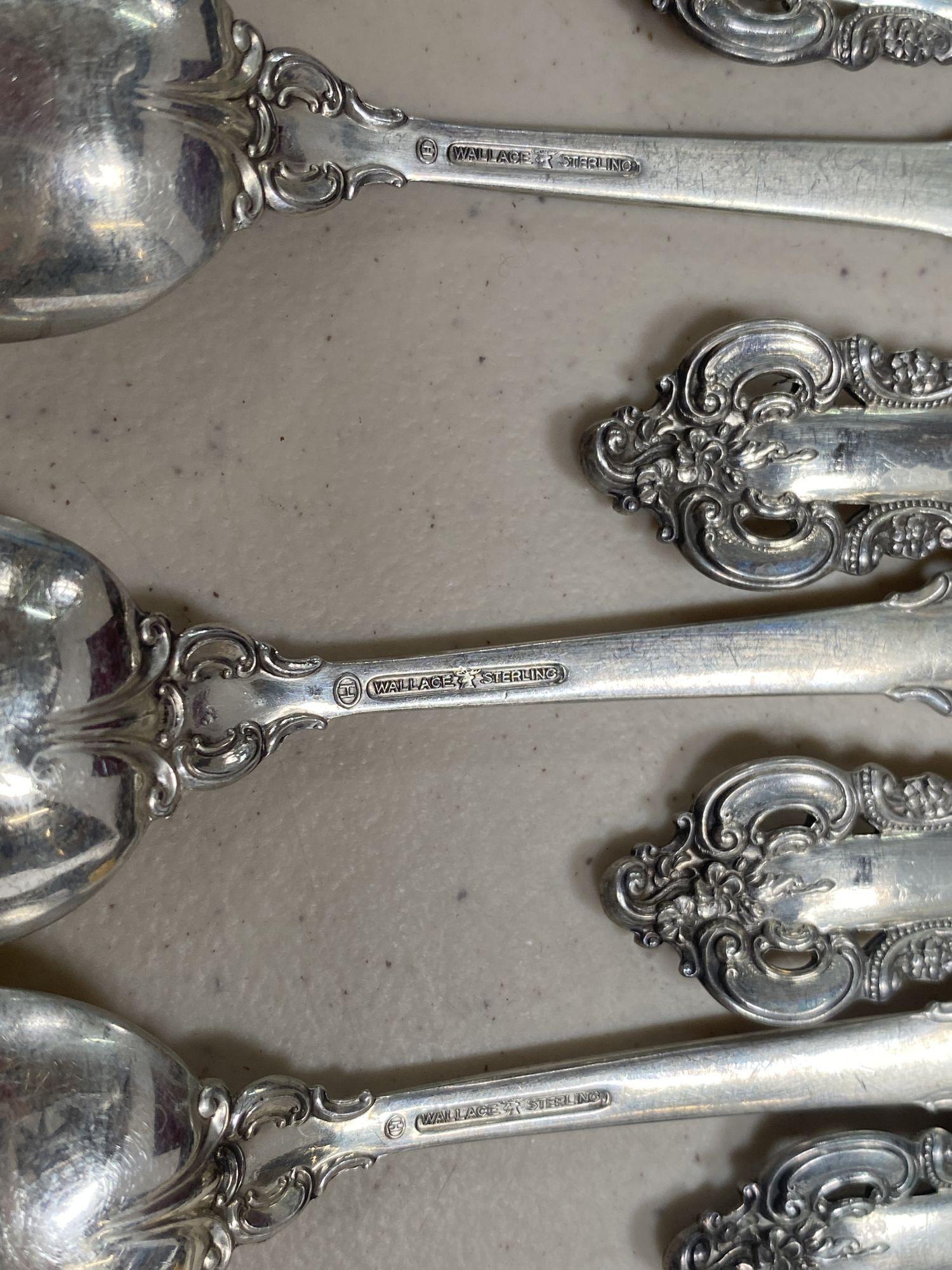 Set of 12 Wallace Grande Baroque Sterling Silver Flatware with Orignal Canteen 9