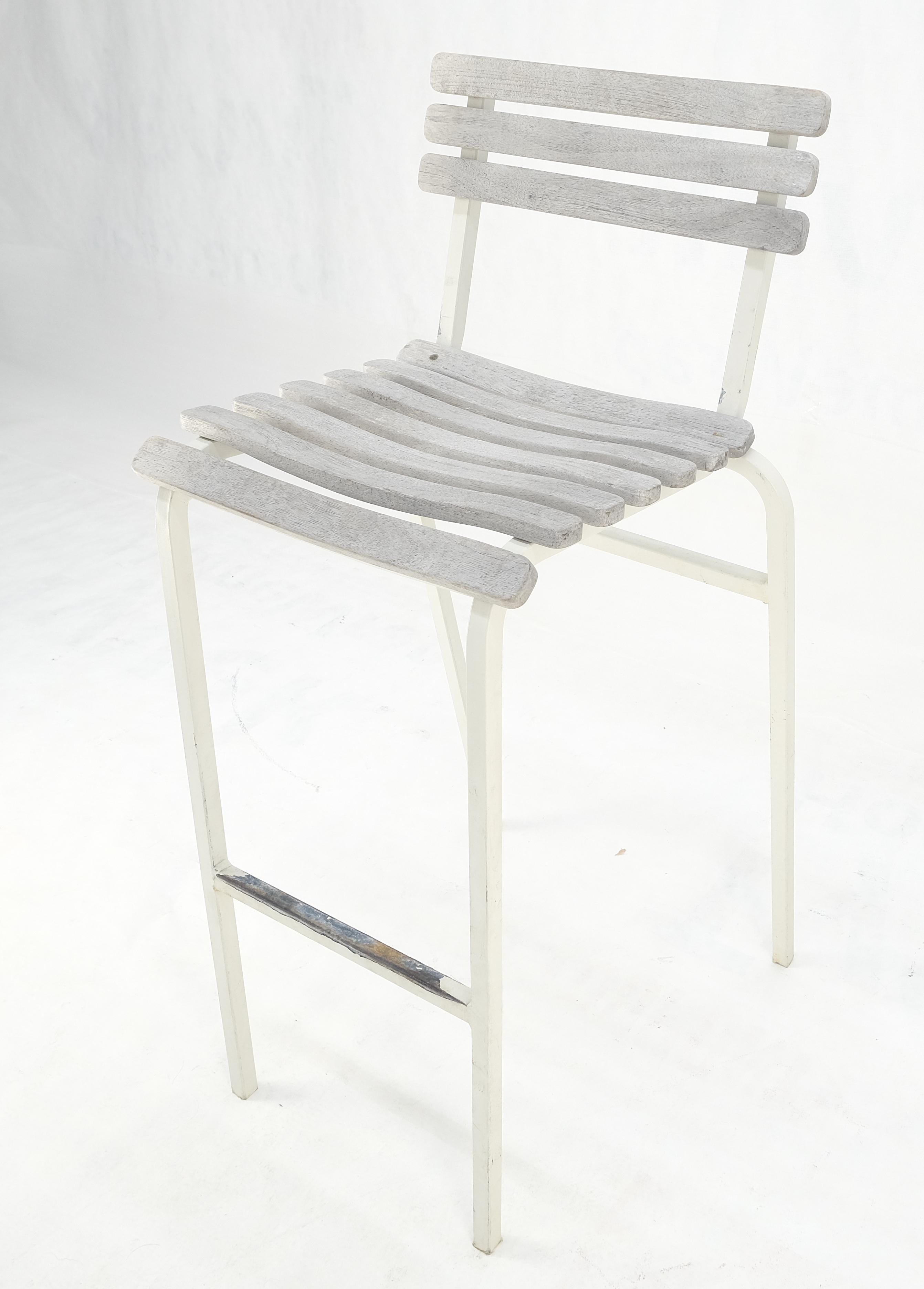 Italiano Set di 12 sgabelli da bar per esterni in TEAK e alluminio, Made in Italy in vendita