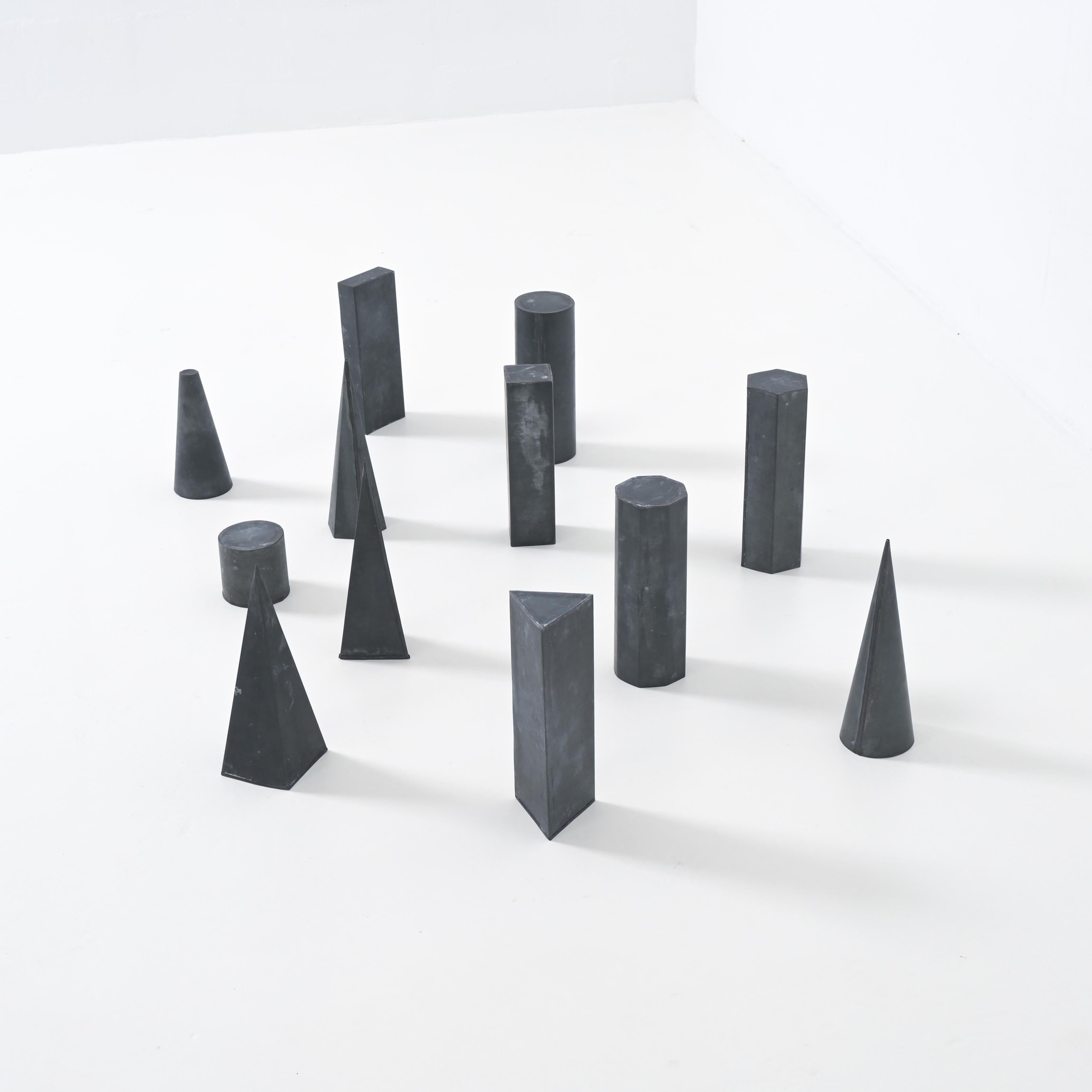 Set di 12 modelli geometrici in zinco in vendita 3