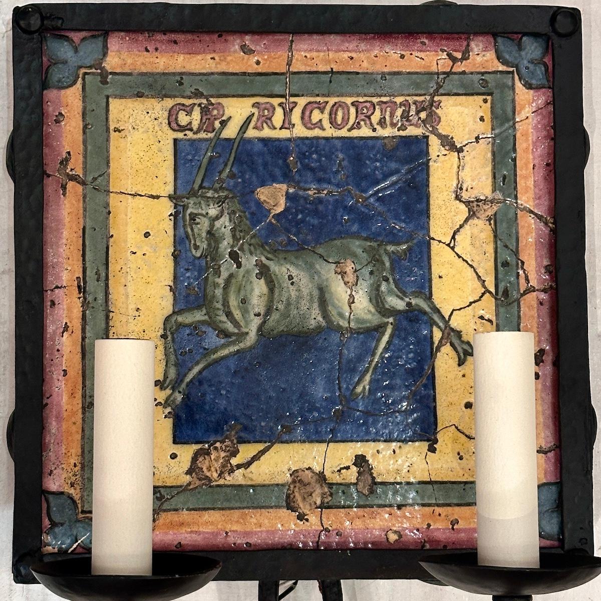 Satz von 12 Zodiac Sconces, pro Paar verkauft (Französisch) im Angebot