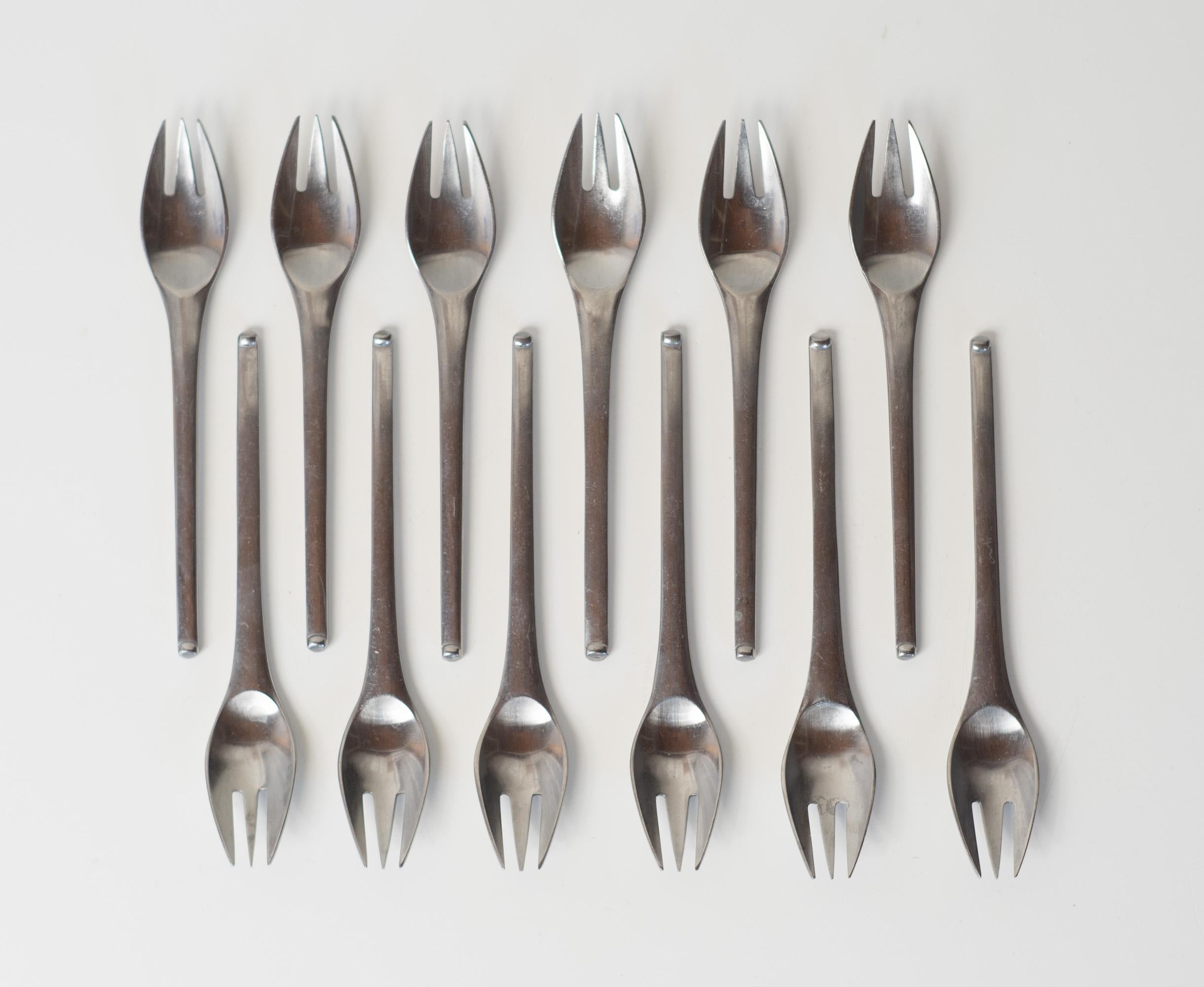 Set of 123 Stanley Roberts Contempra Mid Century Modern Stainless Flatware For Sale 3