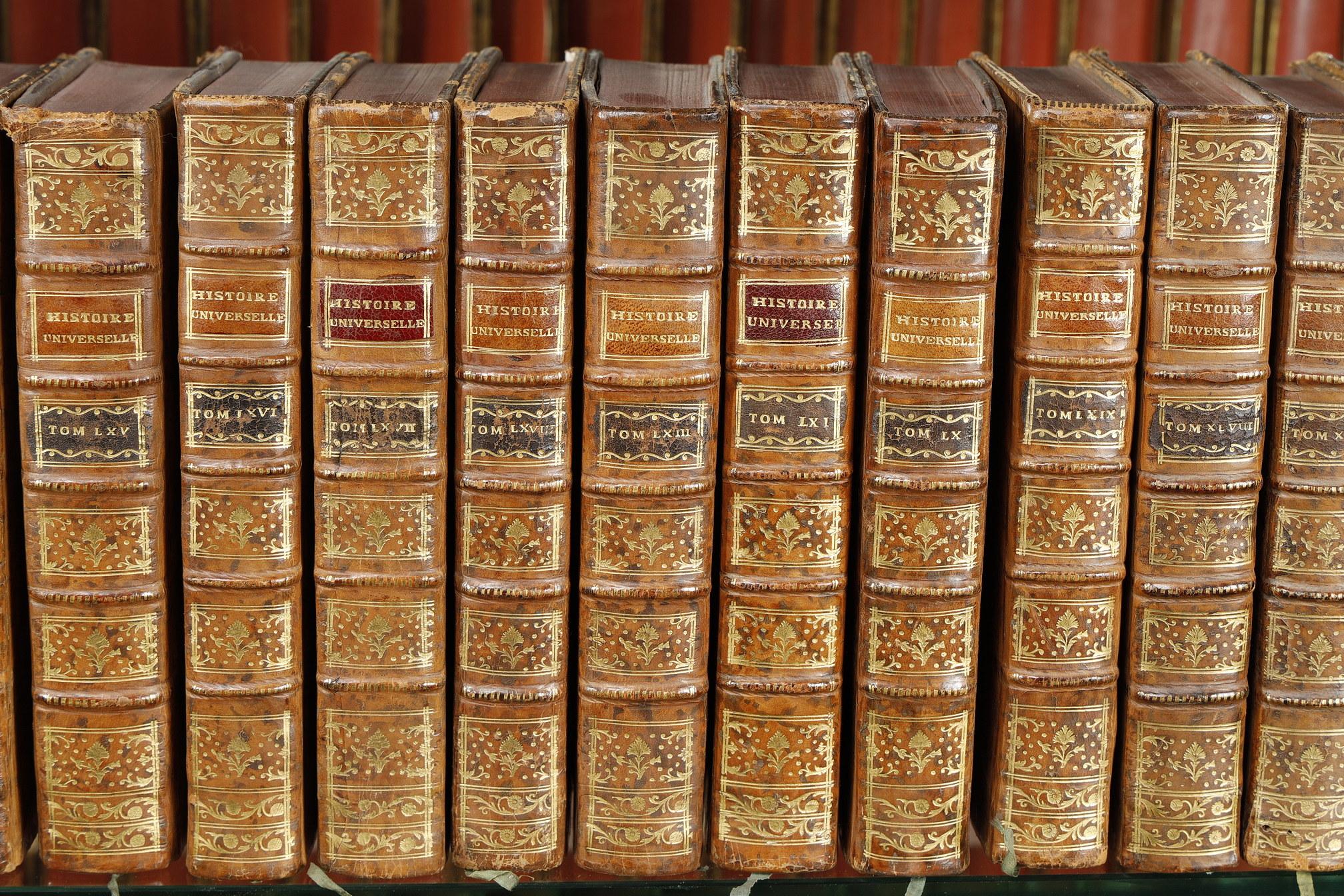 Set of 125 books from the 18th-century 4