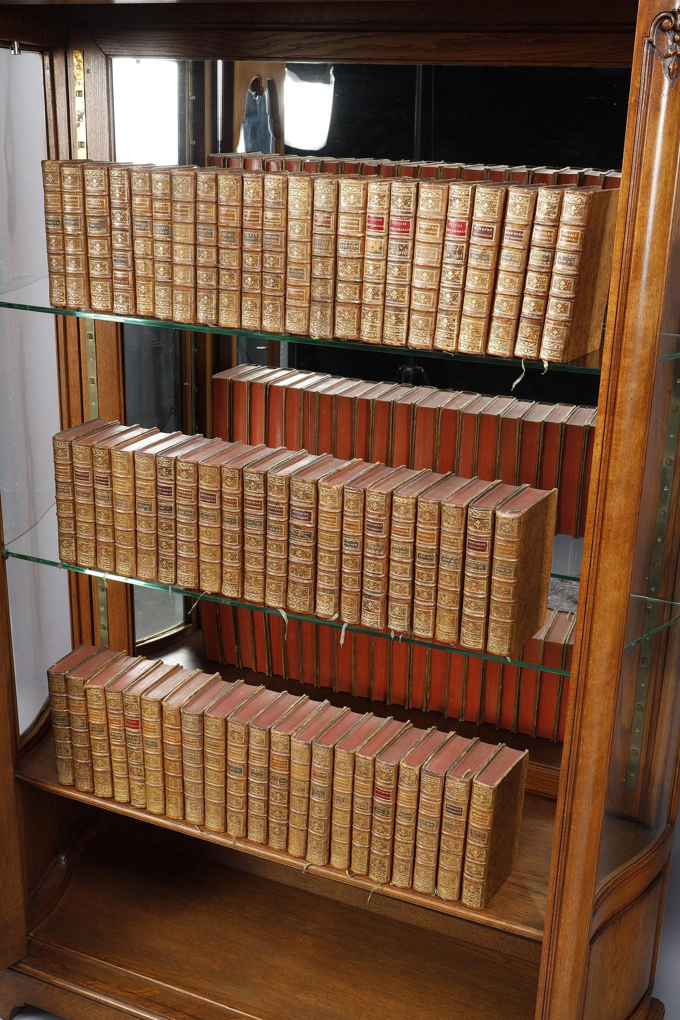 Set of 125 books from the 18th-century In Good Condition In Paris, FR