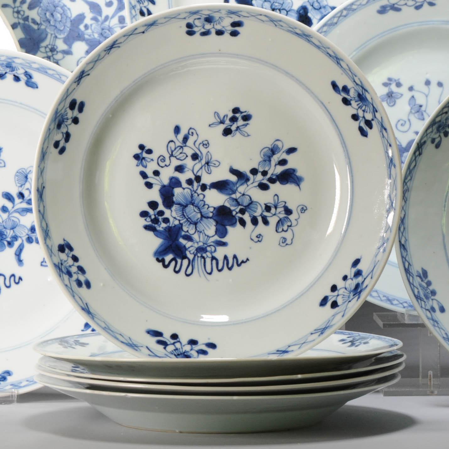 Set of 13 Antique Chinese Porcelain Qing Period Blue White Set Dinner Plates In Good Condition For Sale In Amsterdam, Noord Holland