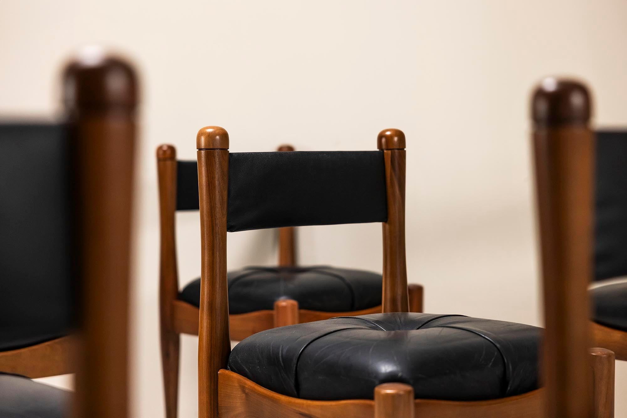 Italian Set of 13 Bernini Chairs Model 620 in Walnut by Silvio Coppola, Italy 1964