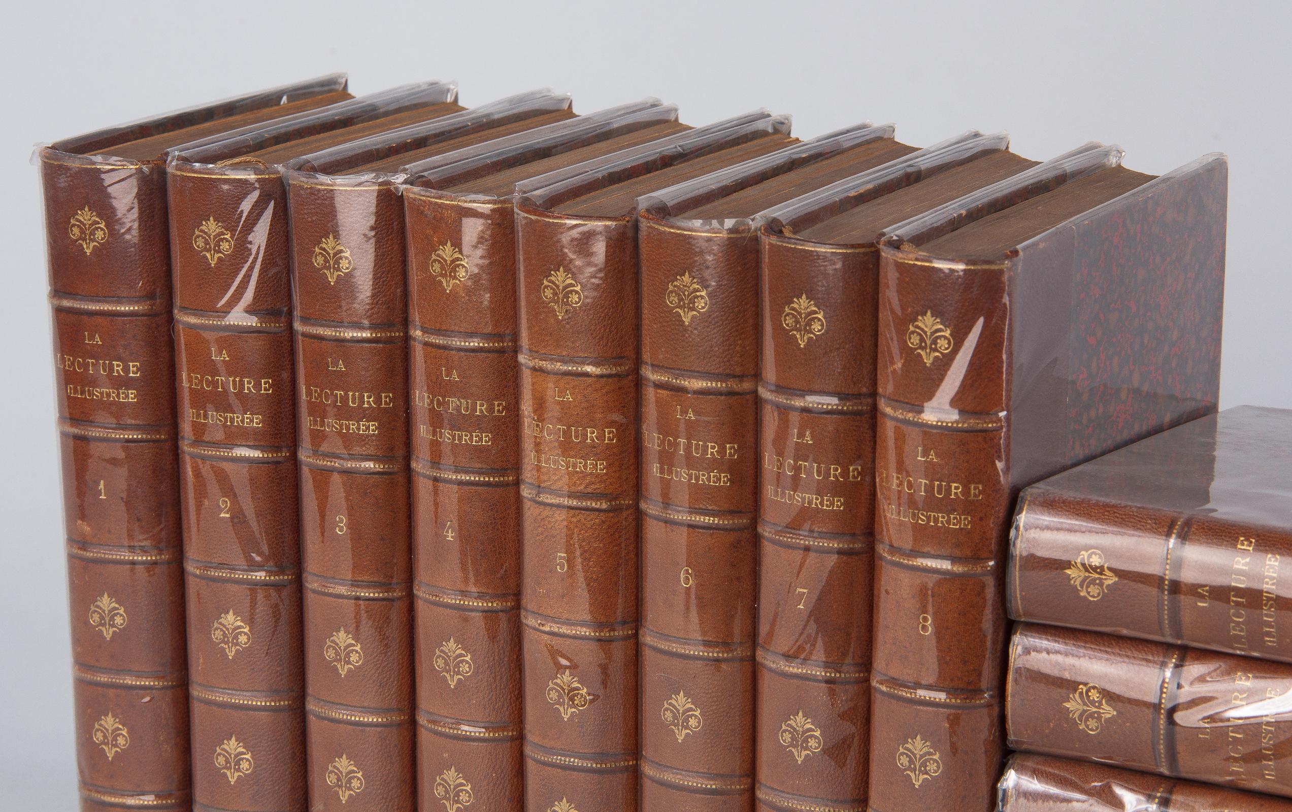 Leather Bound French Books-La Lecture Illustree, Late 1800s In Good Condition In Austin, TX