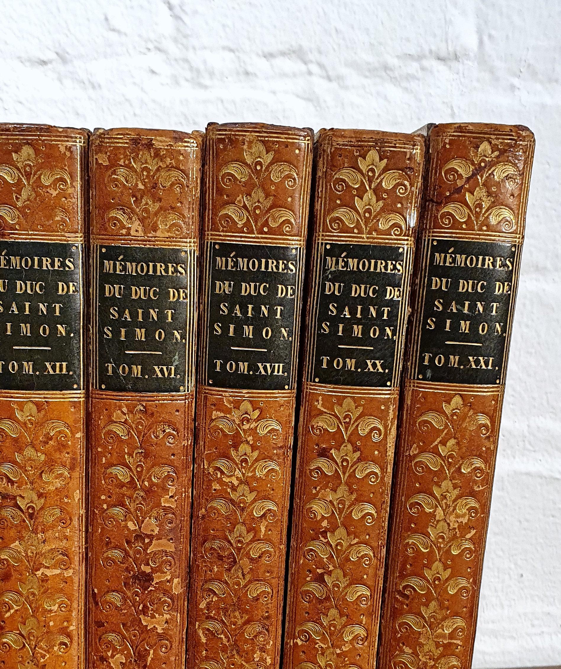 Set of 13 French Leather Bound Books In Good Condition In London, GB
