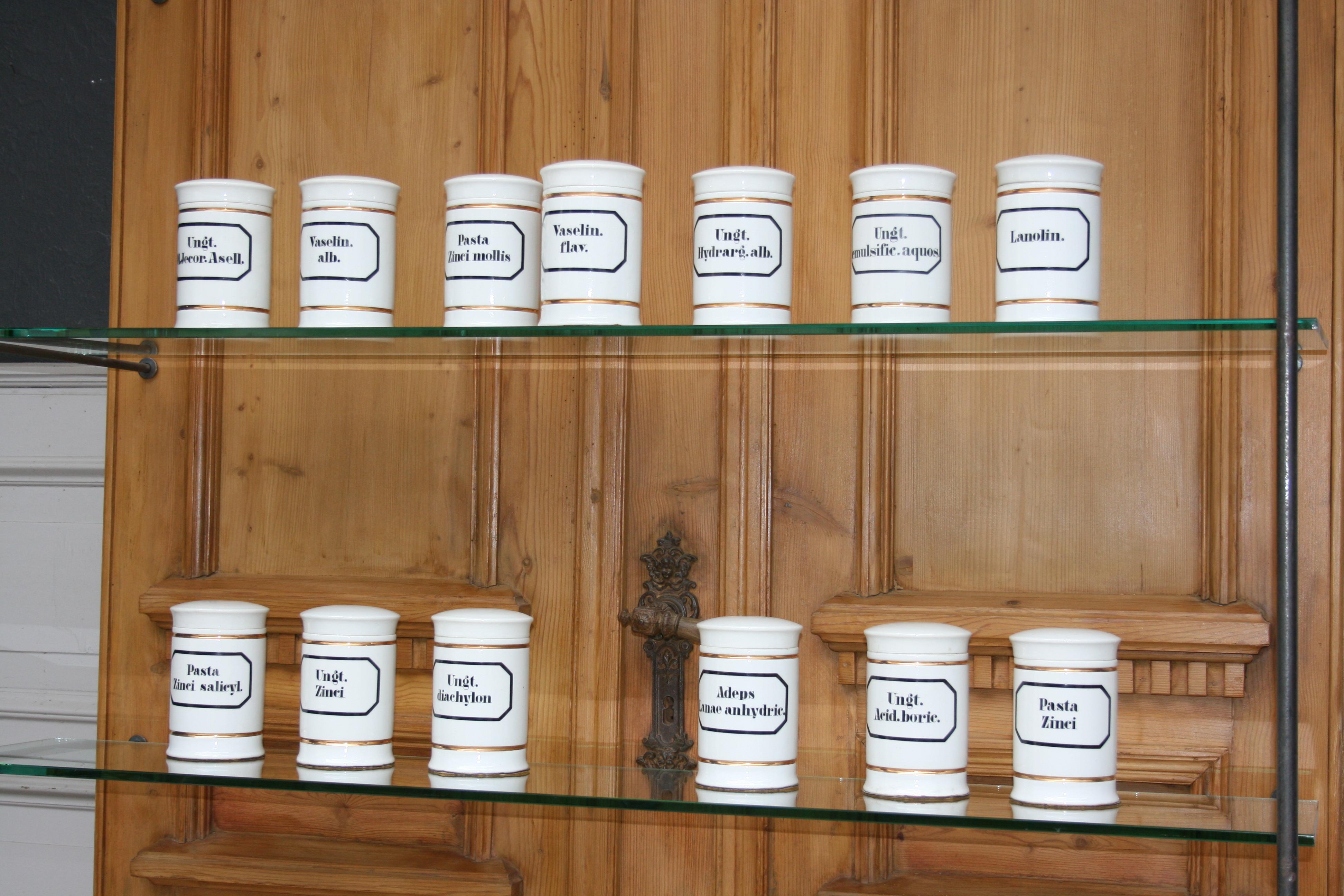 Other Set of 13 German Apothecary Pharmacy Jars, Early 20th Century