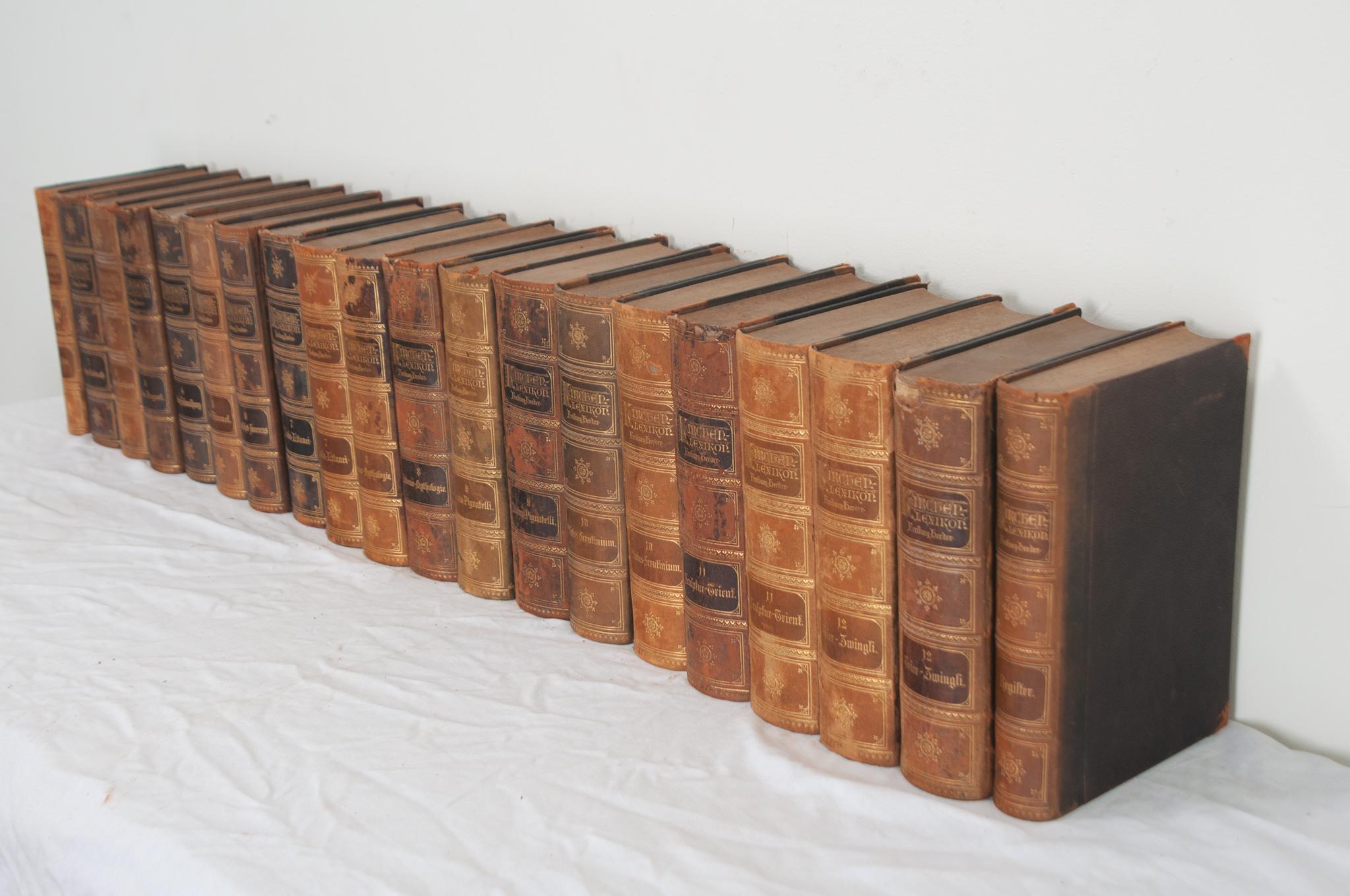 Cuir Ensemble de 20 encyclopédiques catholiques allemandes en vente