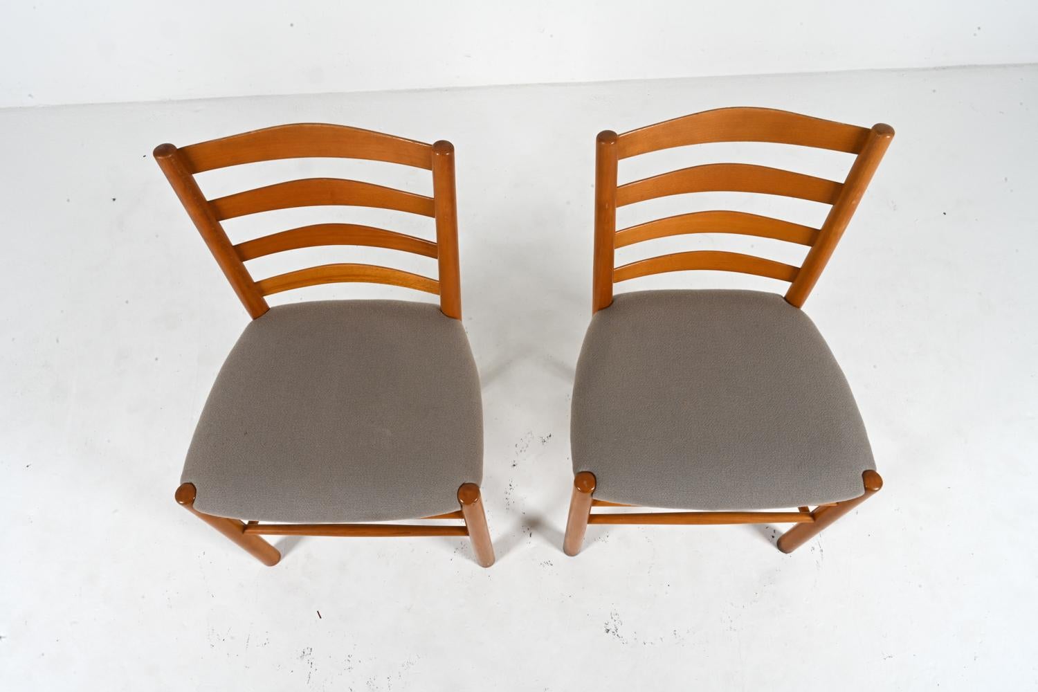 Set of 13 Kaare Klint Church Chairs for Fritz Hansen, Denmark, 1960s For Sale 6