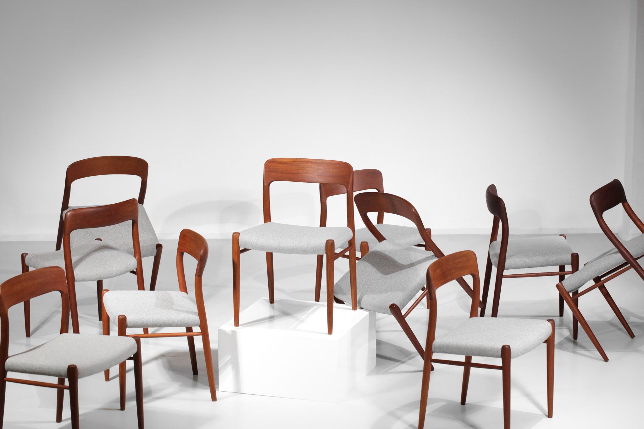 Set of 13 Scandinavian Teak Chairs by Danish Designer Niels Otto Moller B17-E542 In Good Condition In Lyon, FR