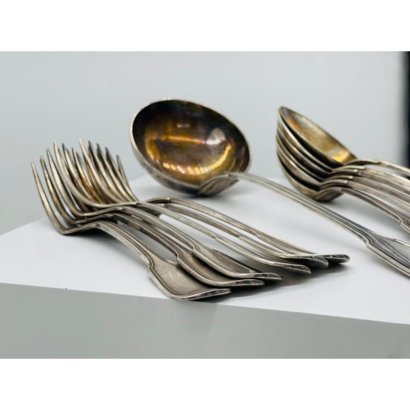 XX secolo Set di 13 posate da zuppa placcate in argento con cucchiai, forchetta e mestolo, 1900 in vendita