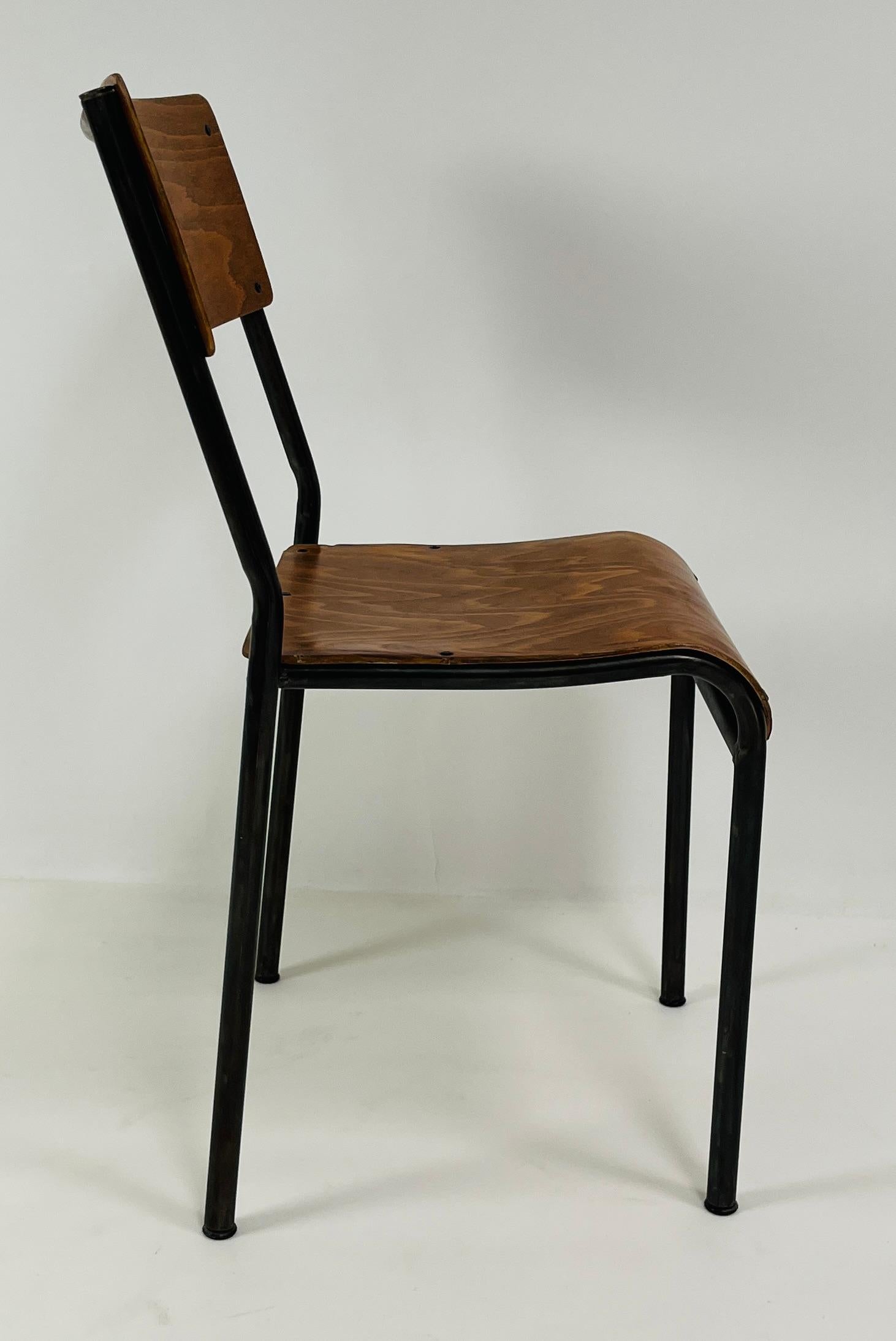 Set of 13 Vintage French School/Conference Chairs, circa 1960 État moyen - En vente à Los Angeles, CA