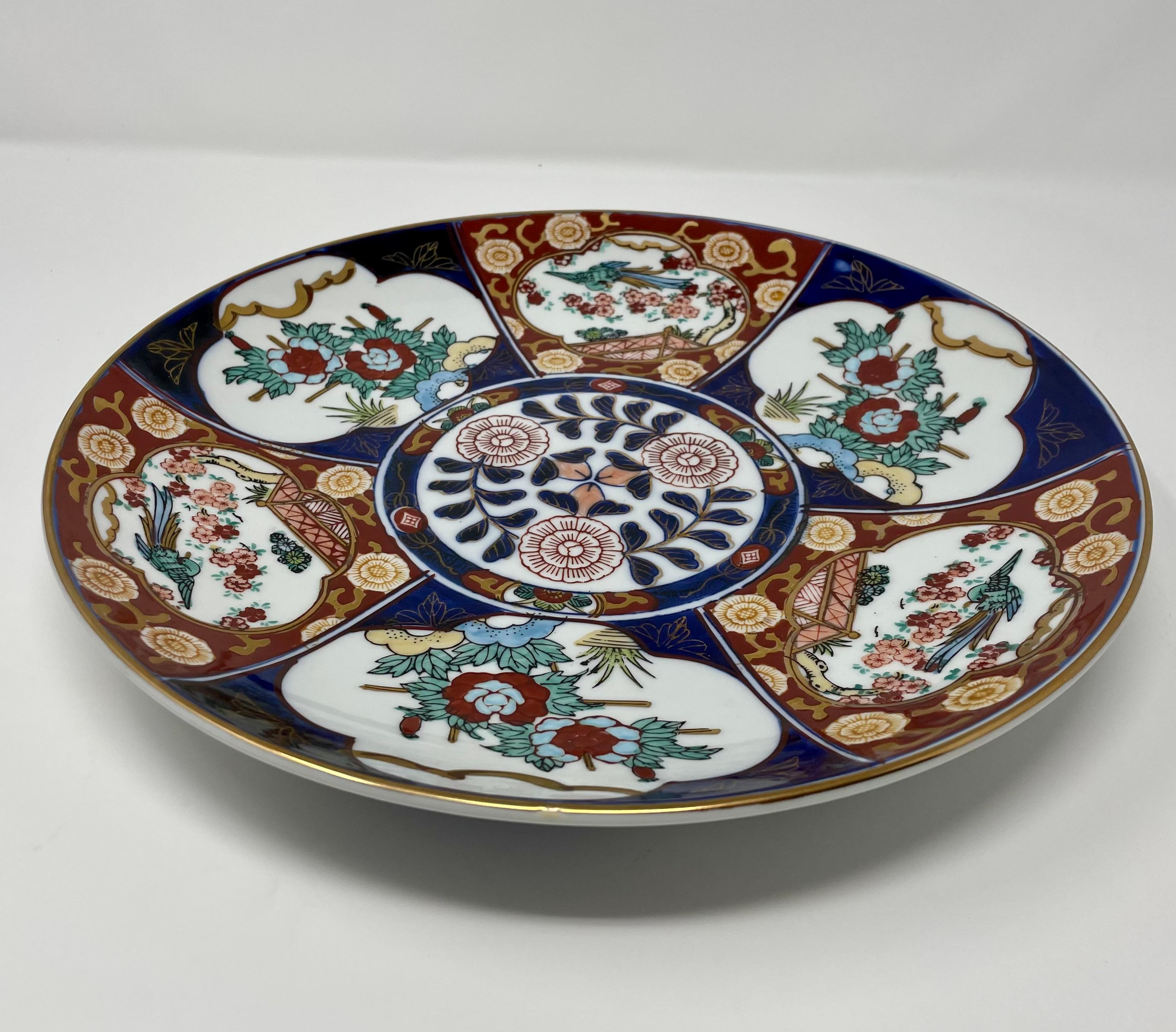 Hand-Painted Set of 14 Antique Japanese Imari Chargers, circa 1900 For Sale