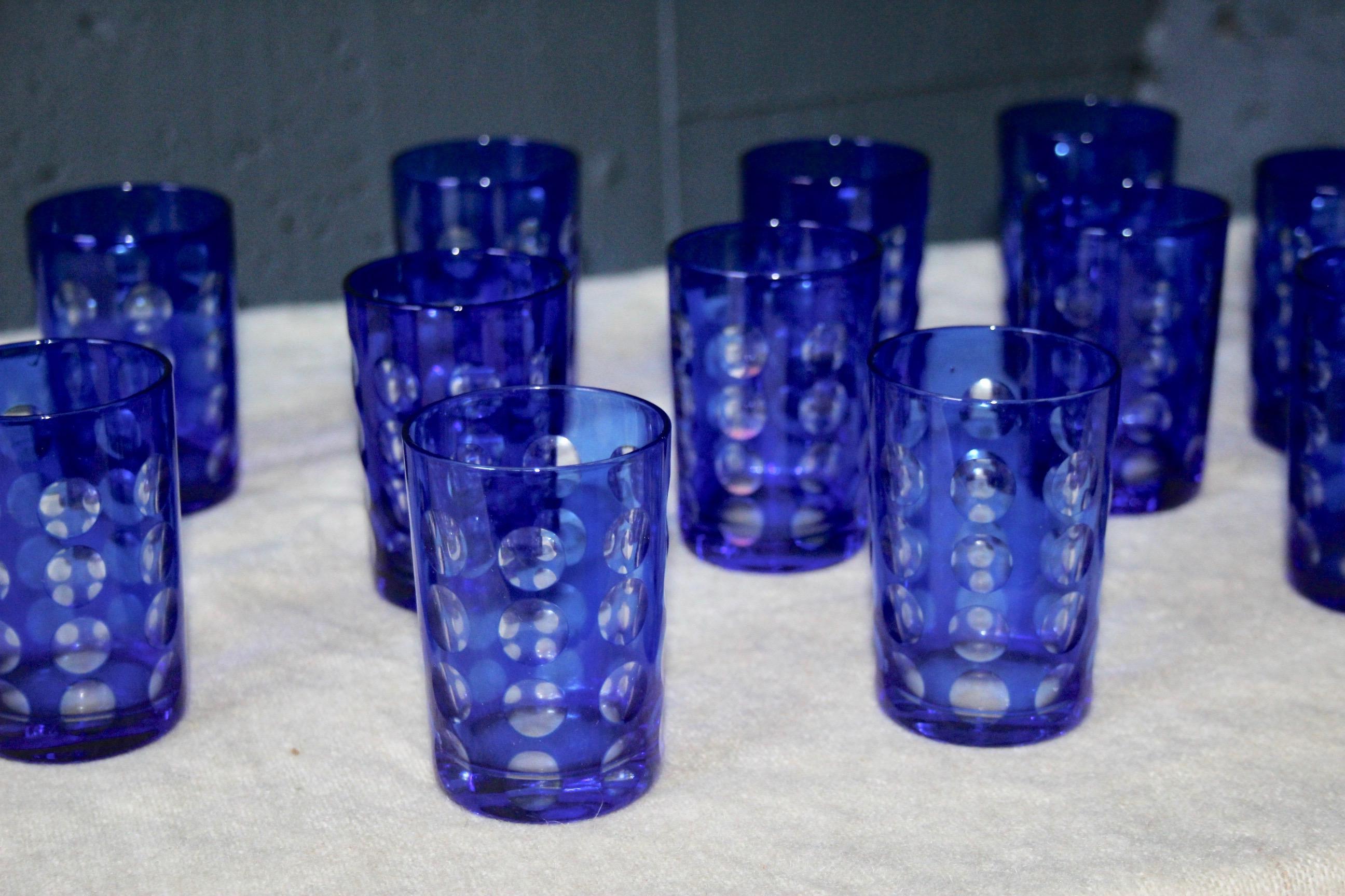 Set of 14 Blue Glass In Good Condition In grand Lancy, CH