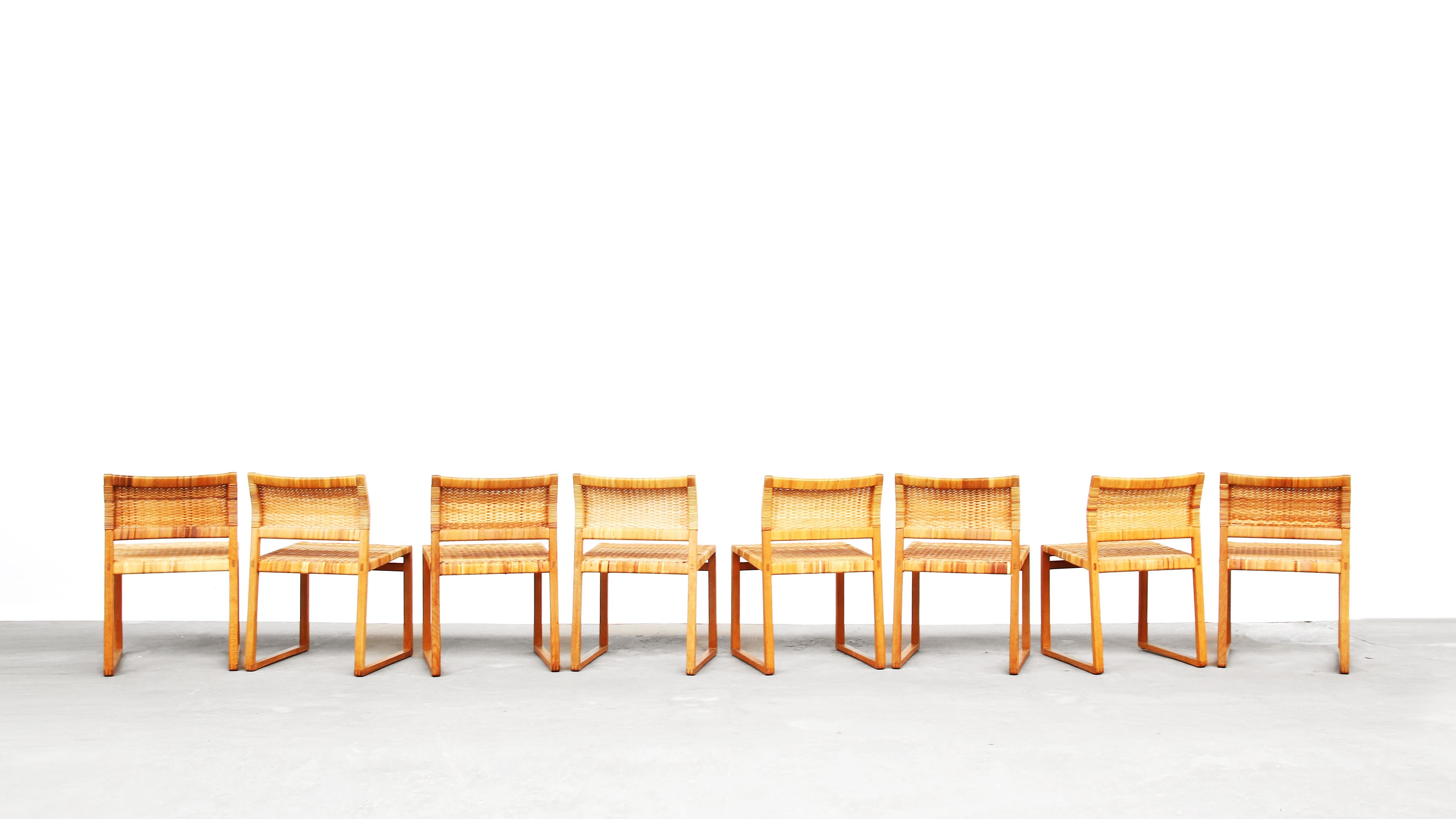 Set of 18 Danish Dining Chairs by Børge Mogensen for Fredericia in Oak, Denmark In Good Condition In Berlin, DE