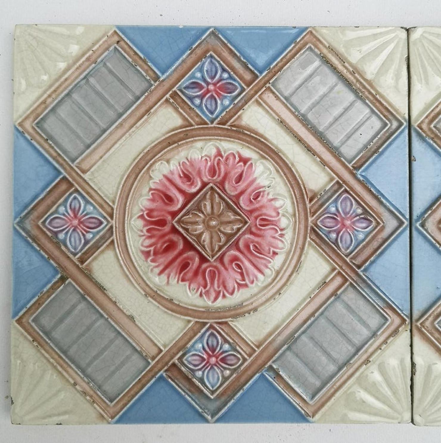Set of  14 Glazed Relief Tiles Produits Céramiques de la Dyle, circa 1930 For Sale 3