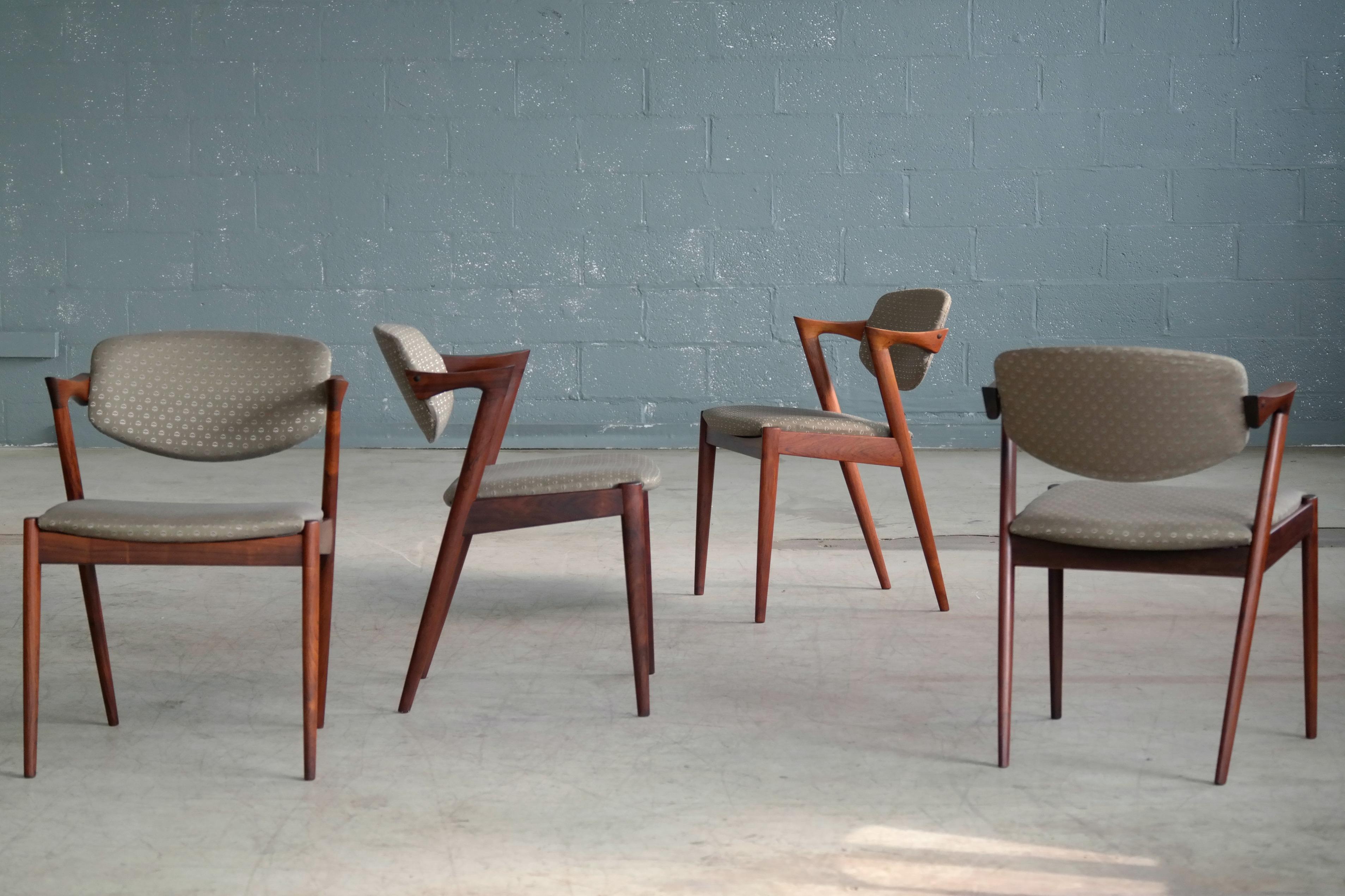 Set of 14 Kai Kristiansen Model 42 Rosewood Dining Chairs for Schou Andersen In Good Condition In Bridgeport, CT