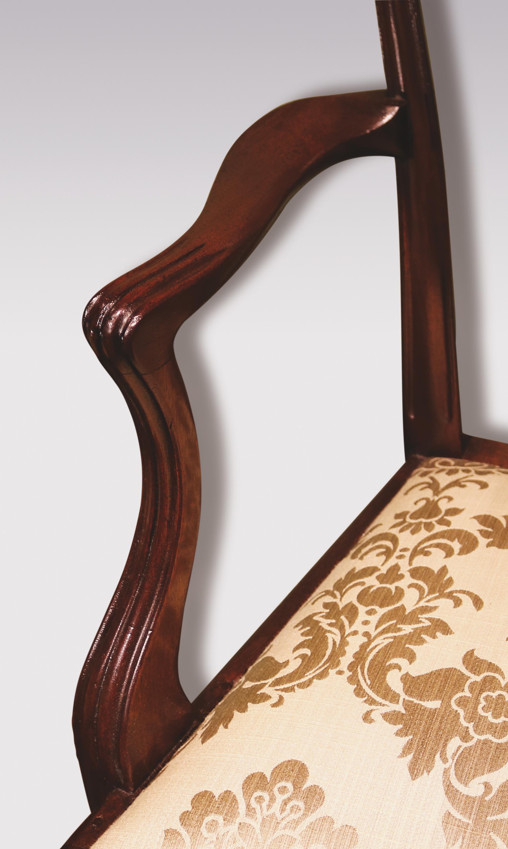 English Set of 14 Late 19th Century Mahogany Hepplewhite Style Dining Chairs