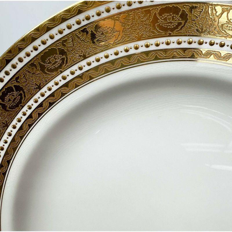 Set of 14 Minton England Gilt Porcelain Dinner Plates in In Good Condition In Gardena, CA