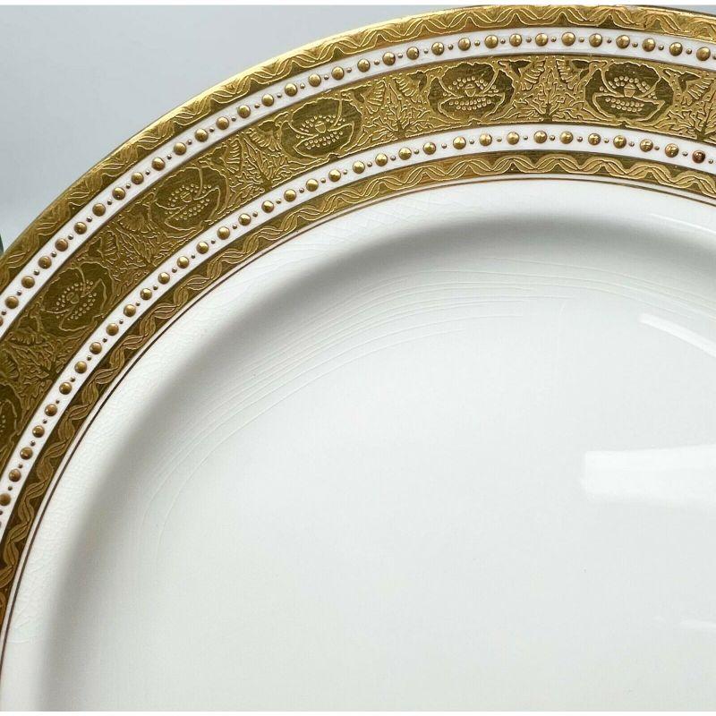 20th Century Set of 14 Minton England Gilt Porcelain Dinner Plates in