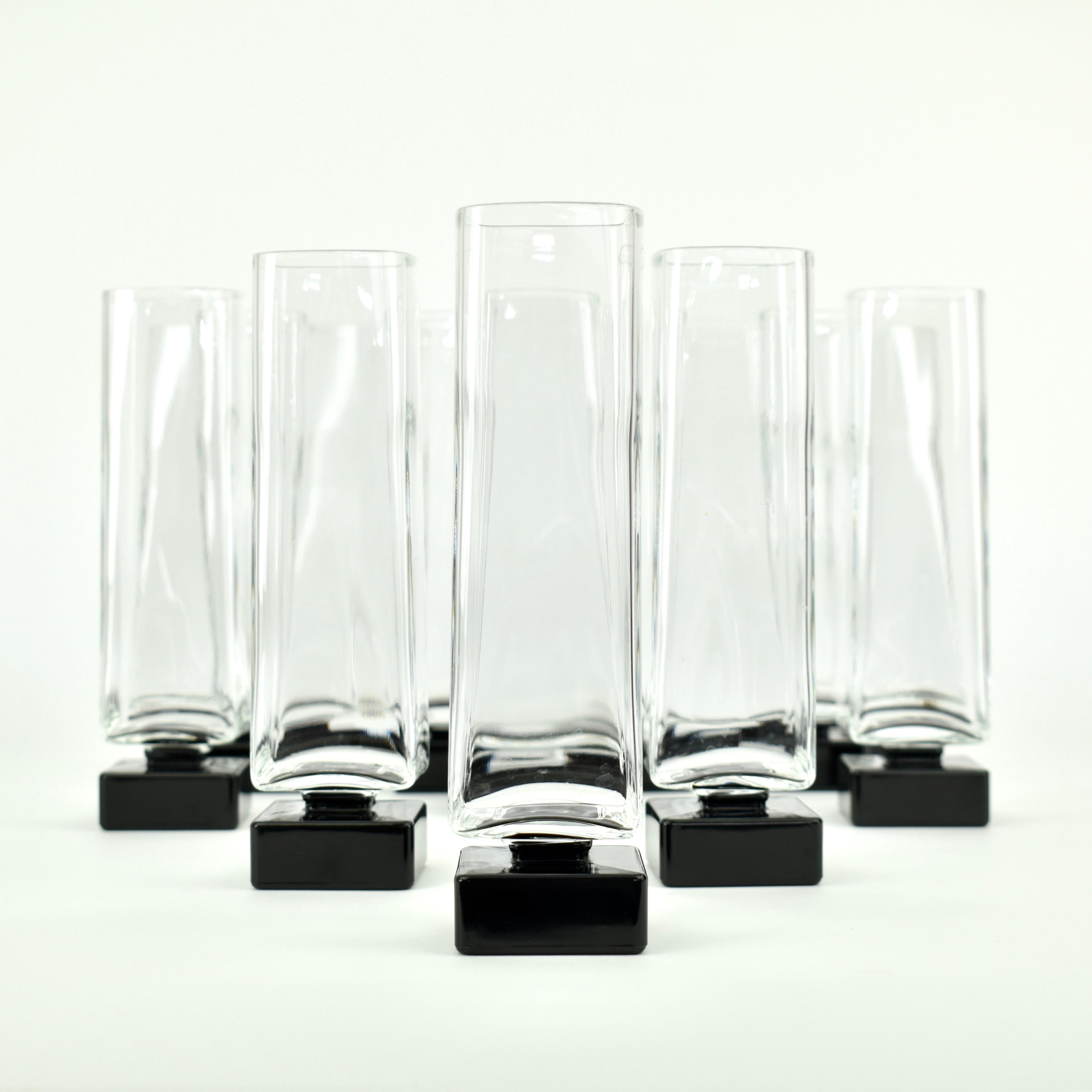 Set of 14 Postmodern Luigi Bormioli Monet Crystal Champagne Glasses Flutes In Good Condition For Sale In AMSTERDAM, NL