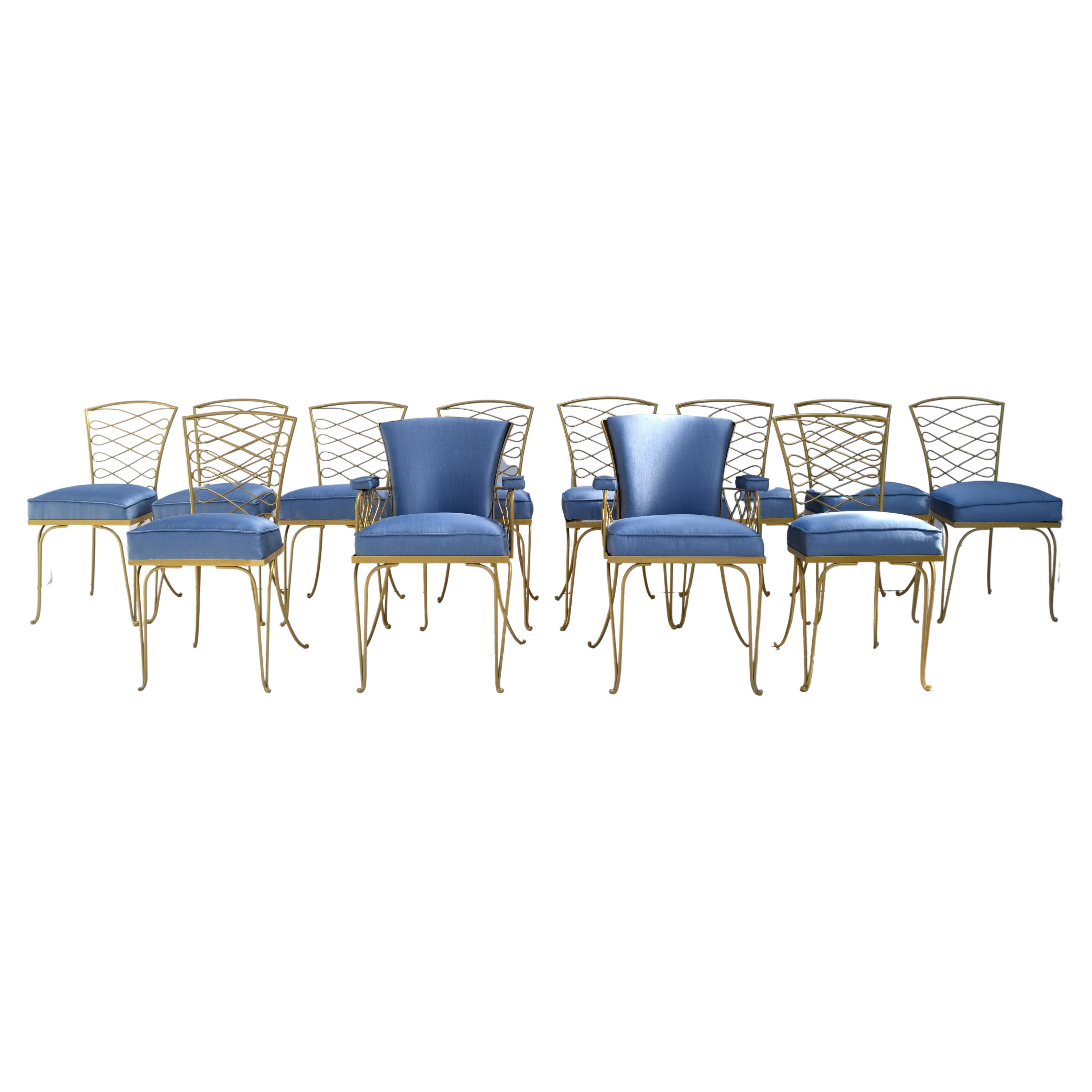 Ensemble de 14 chaises de salle à manger Art Déco Ren Prou en fer forgé doré et tissu bleu 