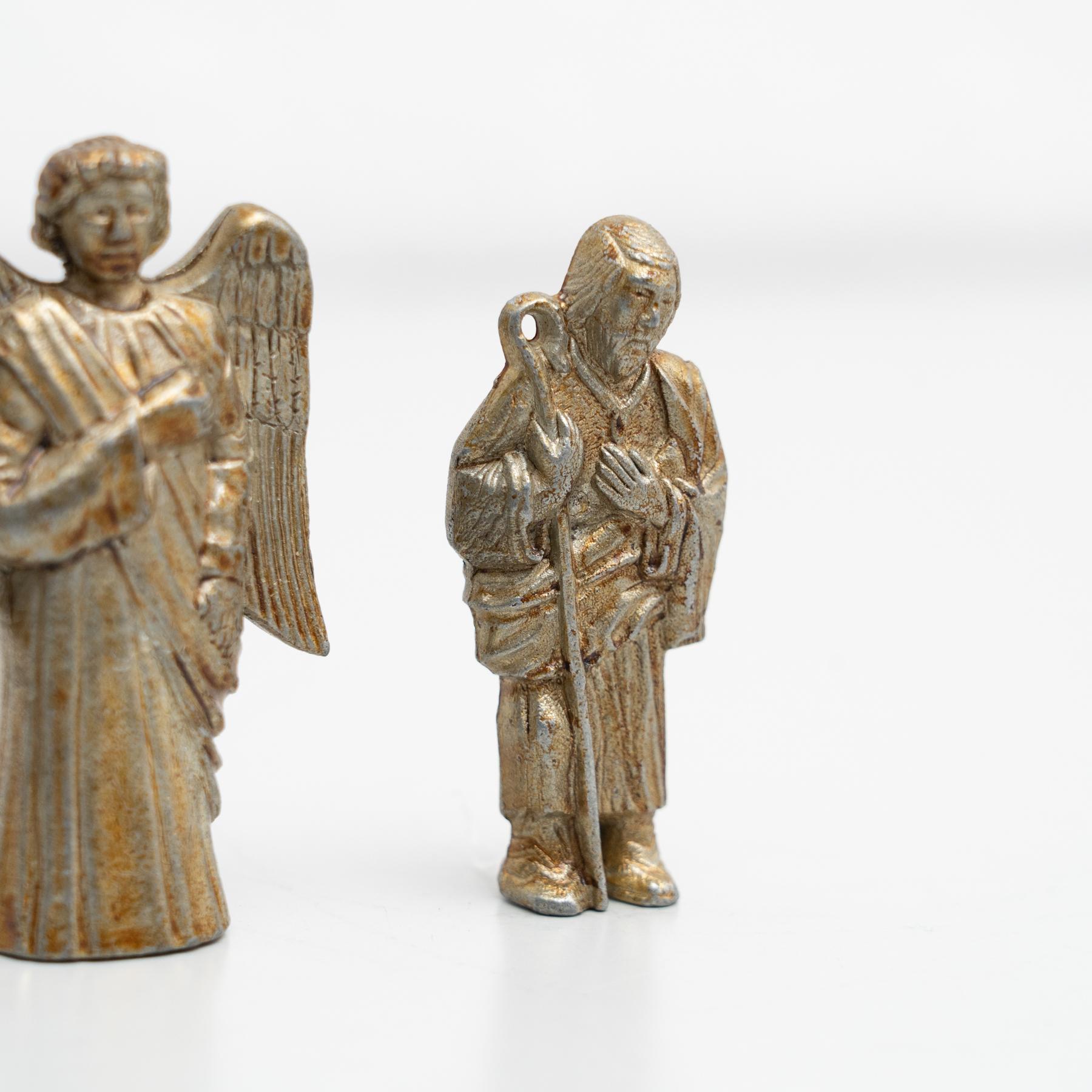 Ensemble de 14 figurines de Noël traditionnelles espagnoles, vers 1950 en vente 4
