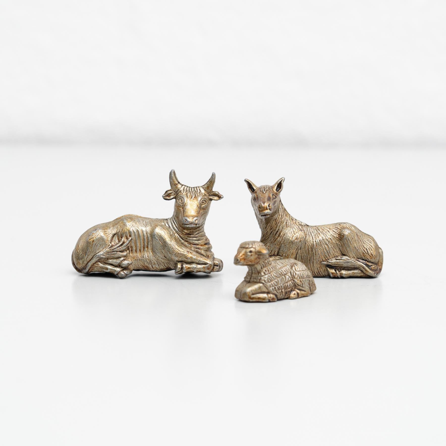 Ensemble de 14 figurines de Noël traditionnelles espagnoles, vers 1950 en vente 1