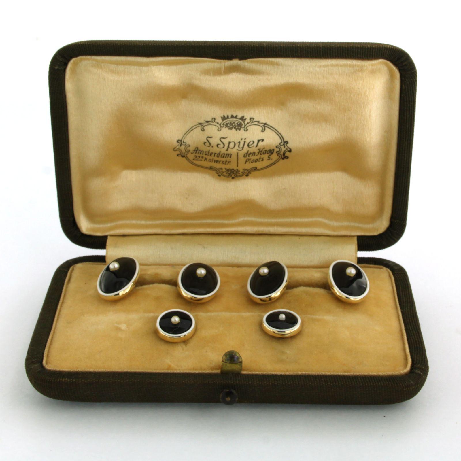 Set di  Gemelli e bottoni da collo in oro 14k con smalto bianco, perle e onice in vendita 7