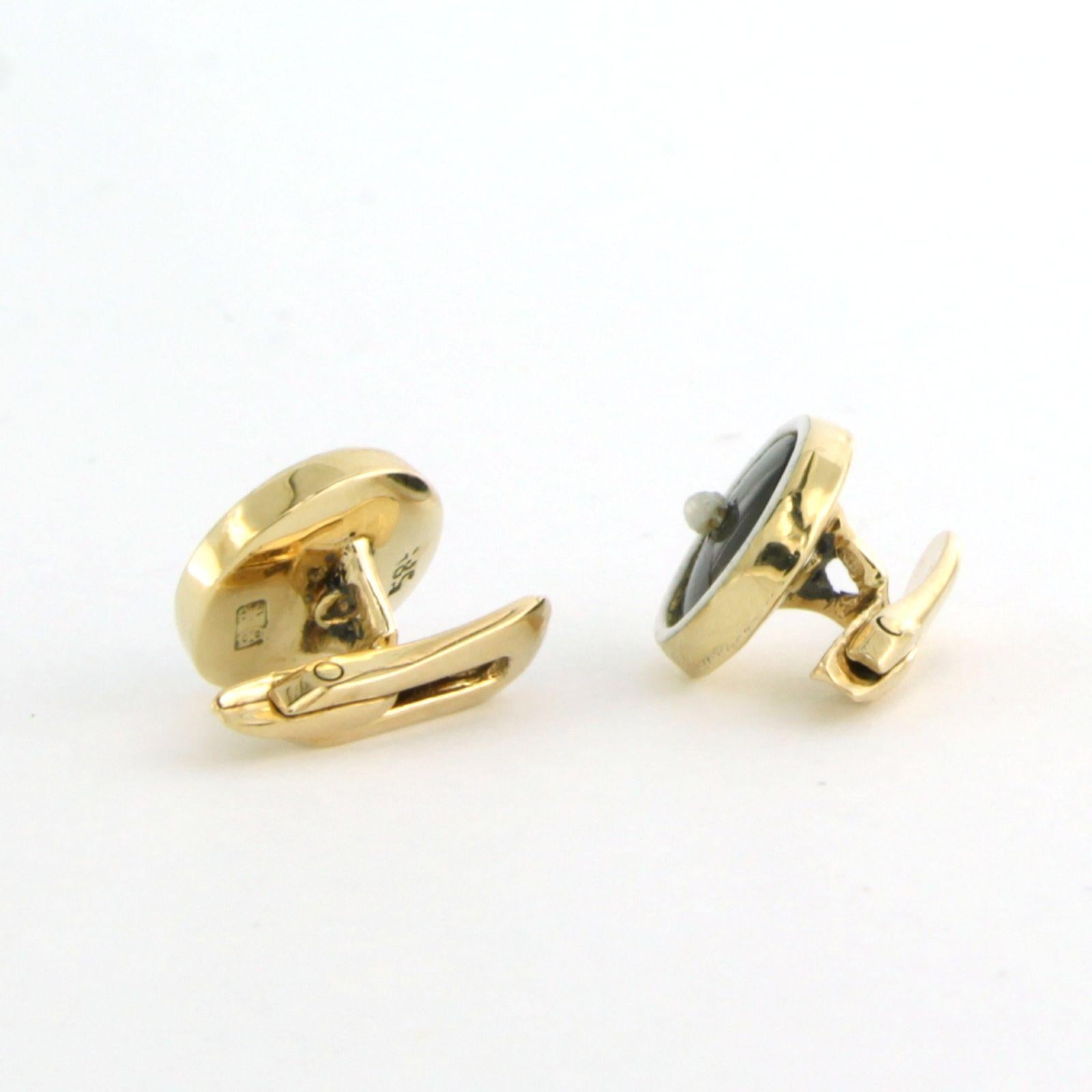 Satz von  Manschettenknöpfe und Kragenknöpfe aus 14-Karat-Gold mit weißer Emaille, Perle und Onyx im Zustand „Hervorragend“ im Angebot in The Hague, ZH