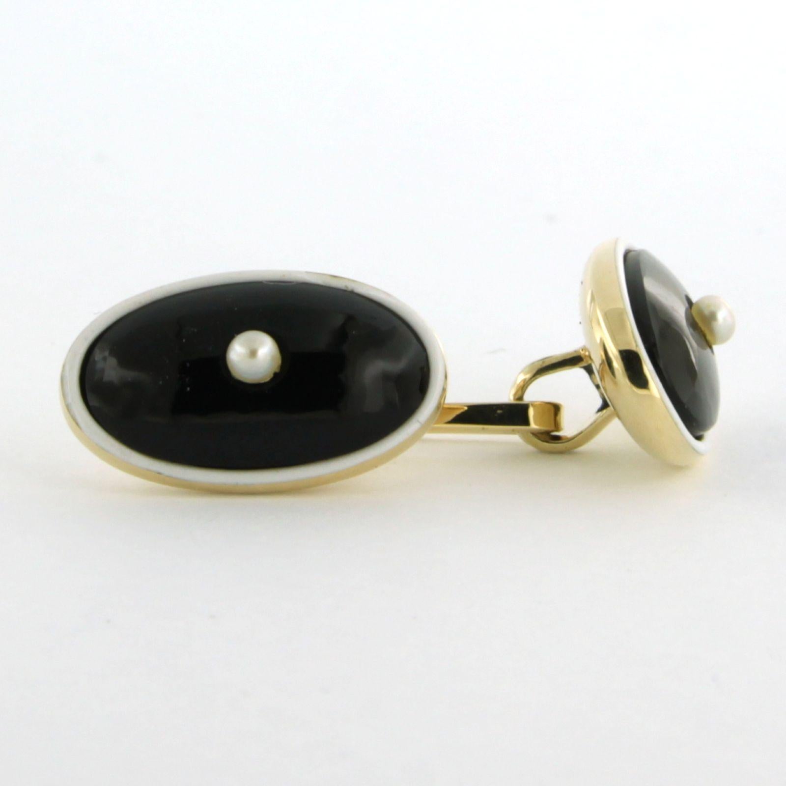 Satz von  Manschettenknöpfe und Kragenknöpfe aus 14-Karat-Gold mit weißer Emaille, Perle und Onyx Herren im Angebot