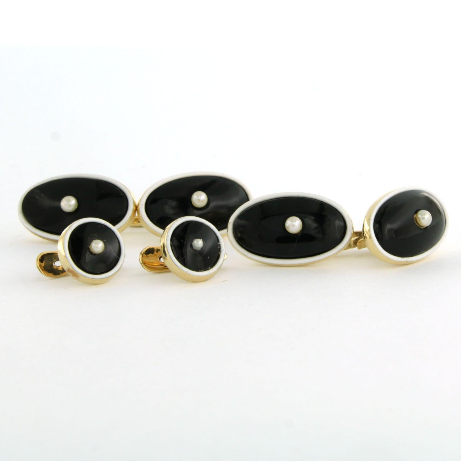 Satz von  Manschettenknöpfe und Kragenknöpfe aus 14-Karat-Gold mit weißer Emaille, Perle und Onyx im Angebot 2