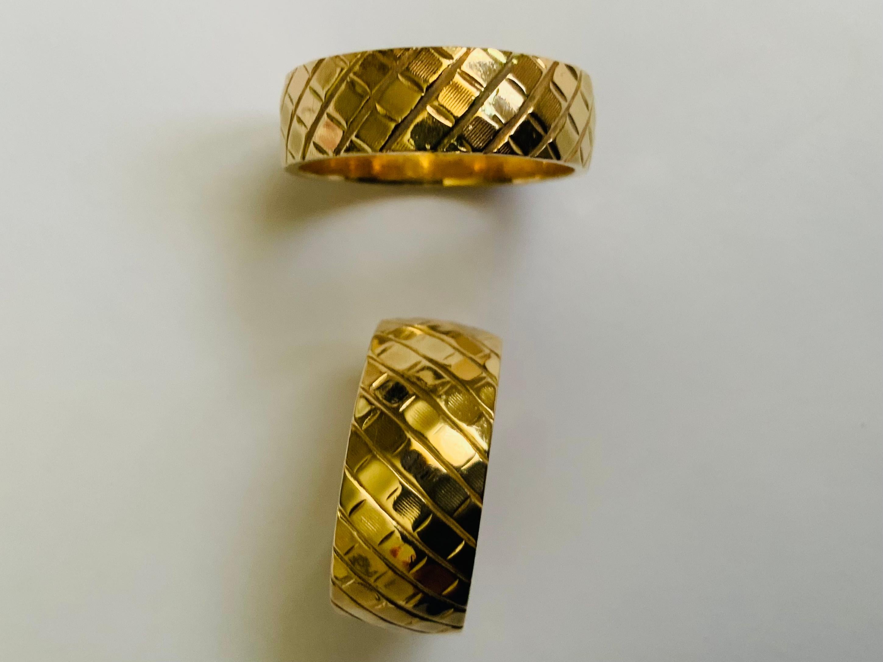 Set Of 14K Yellow Gold Band Wedding Rings For Sale 2