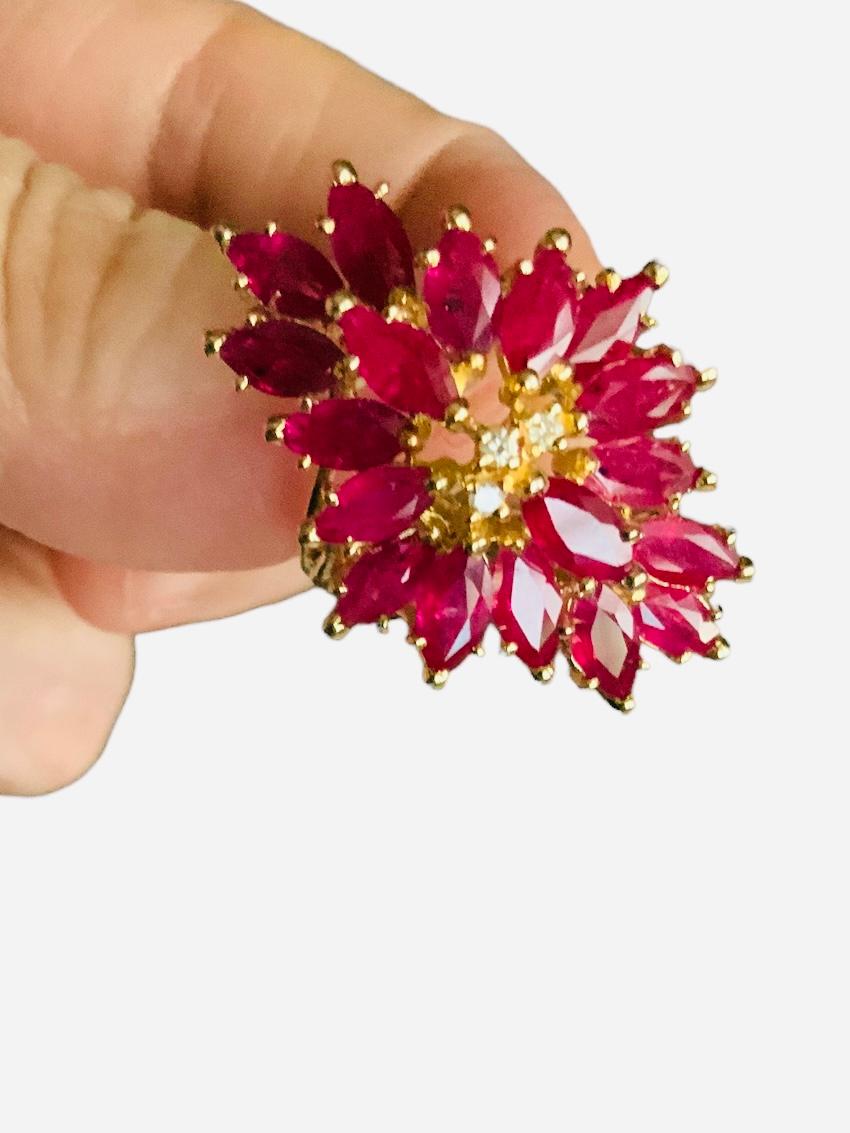 Set of 14k Yellow Gold Diamonds Rubies Cluster Ring / Pair of Earrings For Sale 2