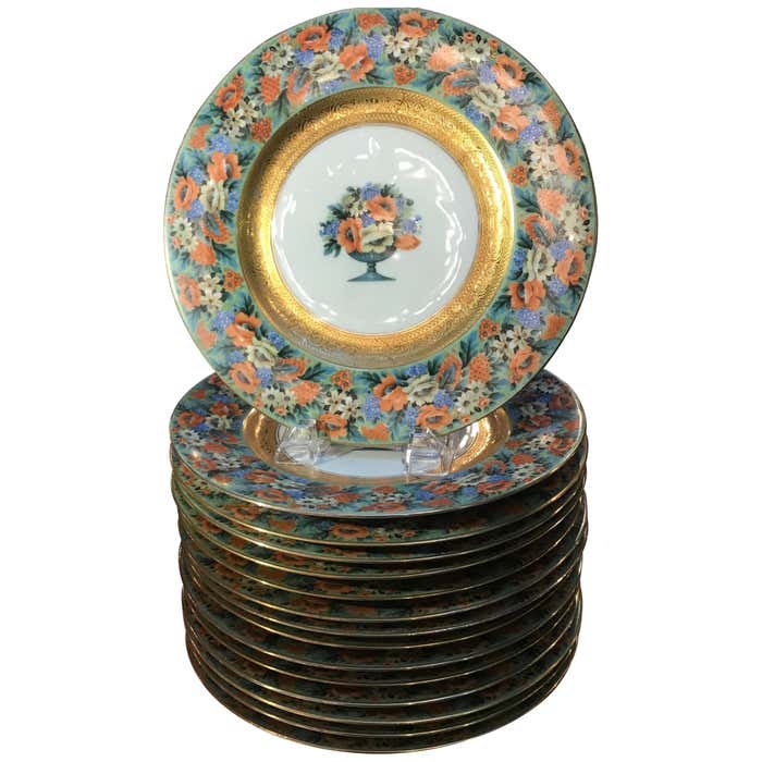 Set of 15 Floral and Gilt Service Dinner Plates For Sale at 1stDibs