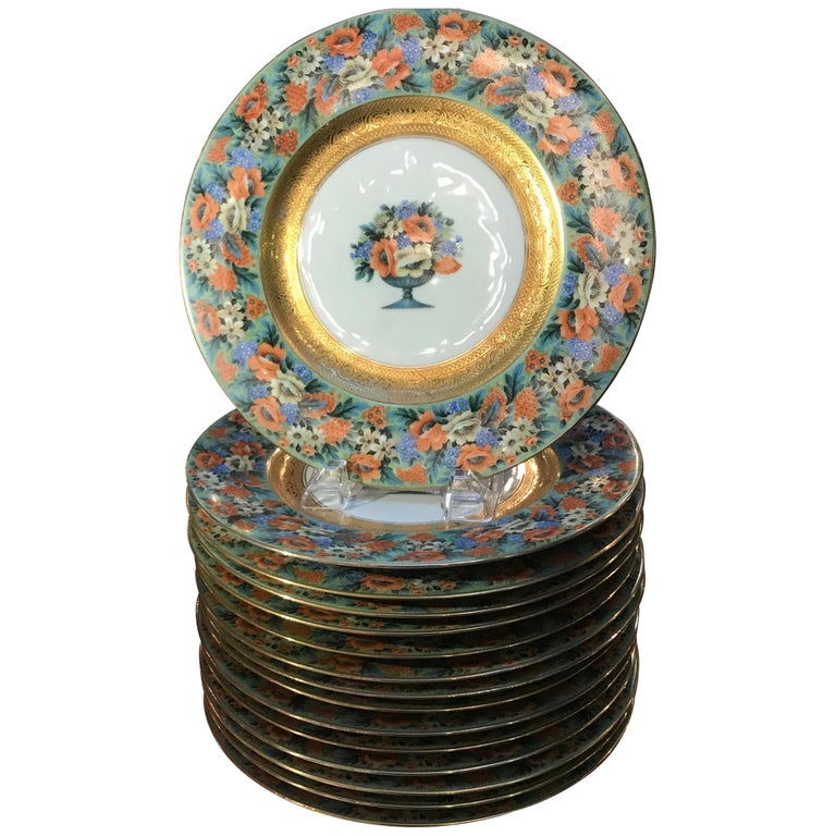 Set of 15 Floral and Gilt Service Dinner Plates For Sale