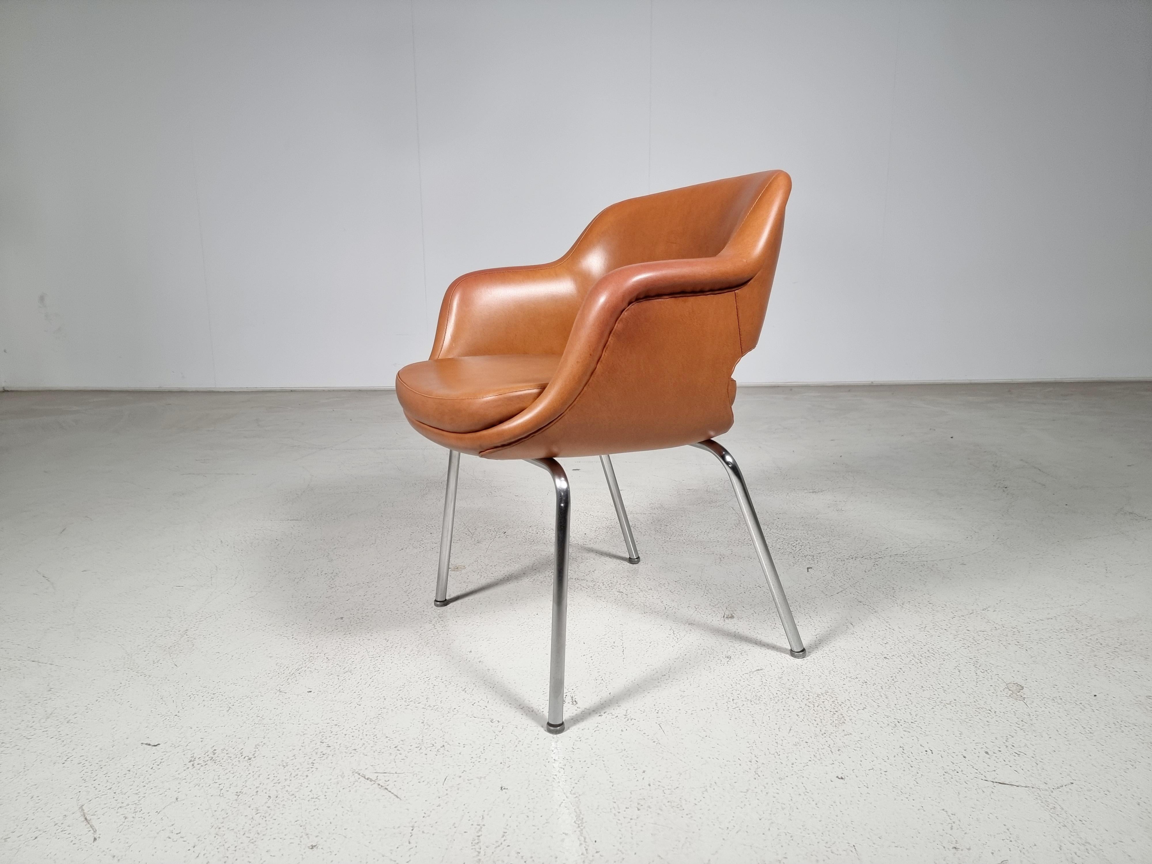 Set of 15 Kilta 'Model 1106/3' Chairs by Olli Mannermaa for Cassina, 1960s 1