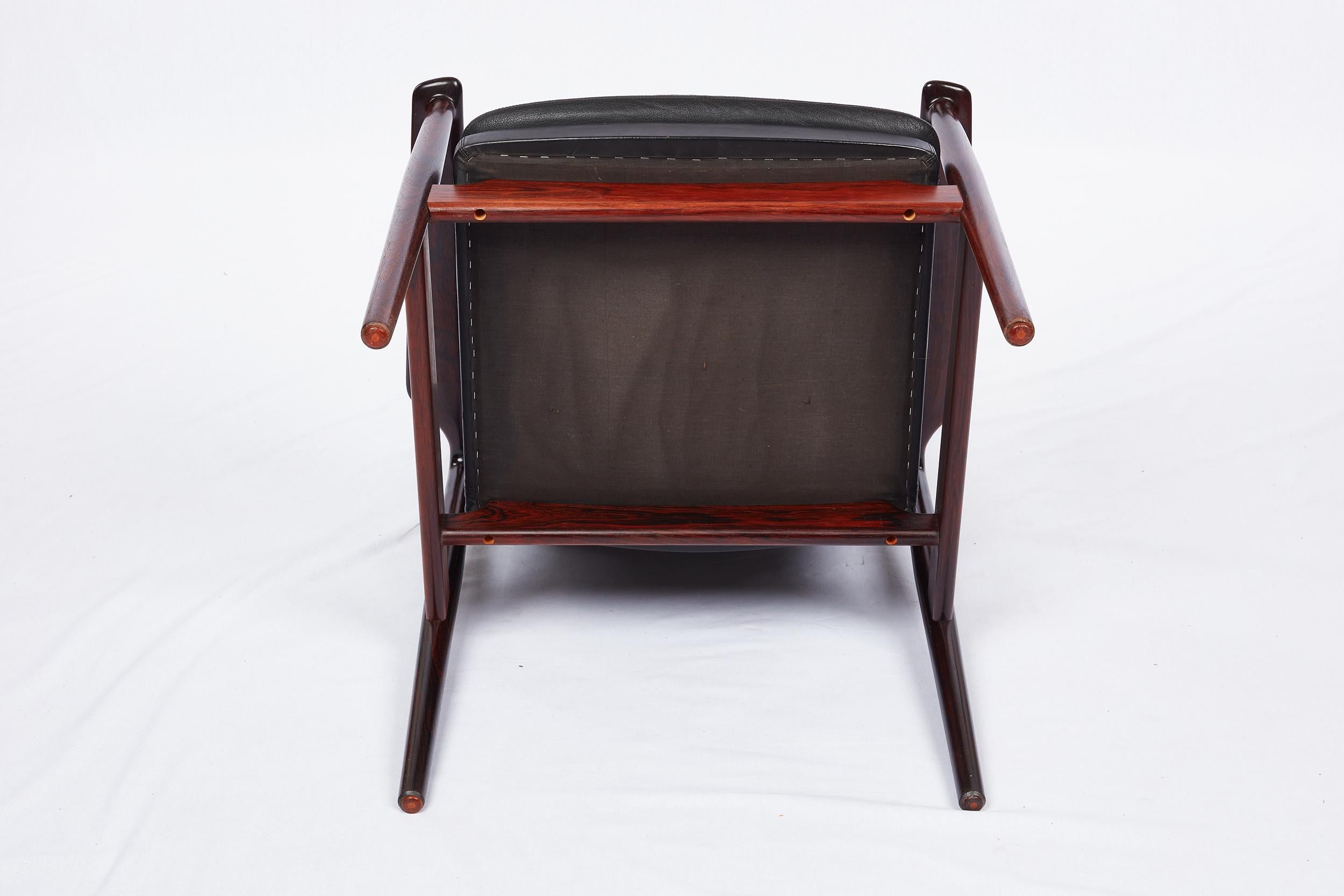 Set of 16 Arne Vodder Black Leather Armchairs For Sale 8