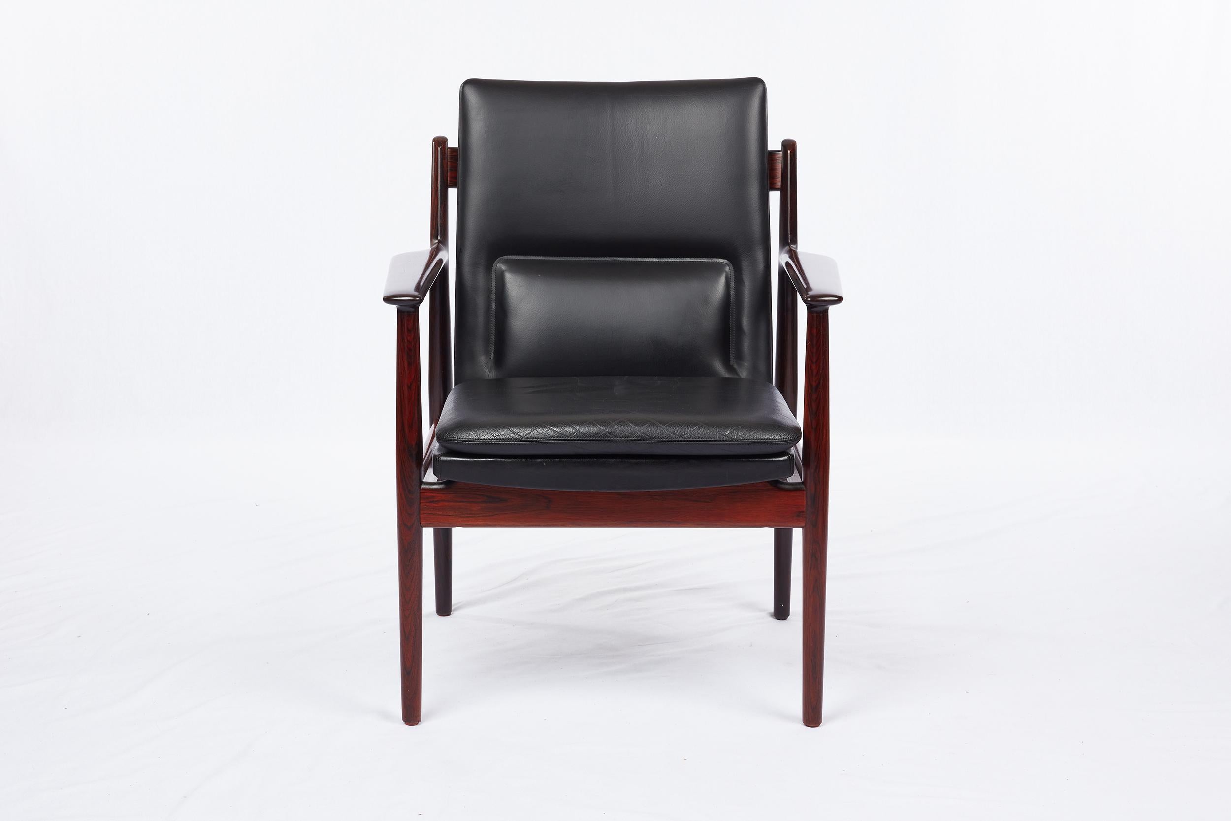 Danish Set of 16 Arne Vodder Black Leather Armchairs For Sale