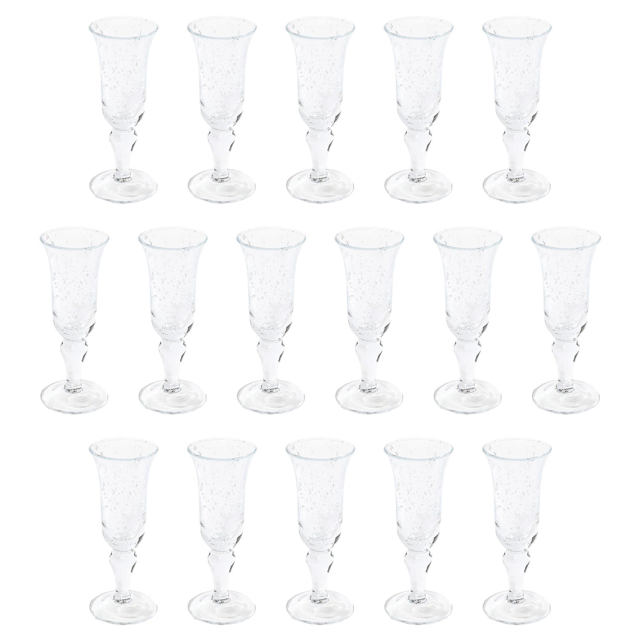 Set de 16 copas transparentes sopladas a mano de La Verrerie de Biot en venta