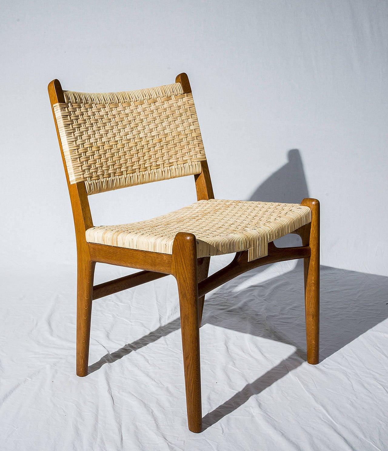 Scandinavo moderno Set di 16 sedie da pranzo Hans Wegner CH-31 in vendita